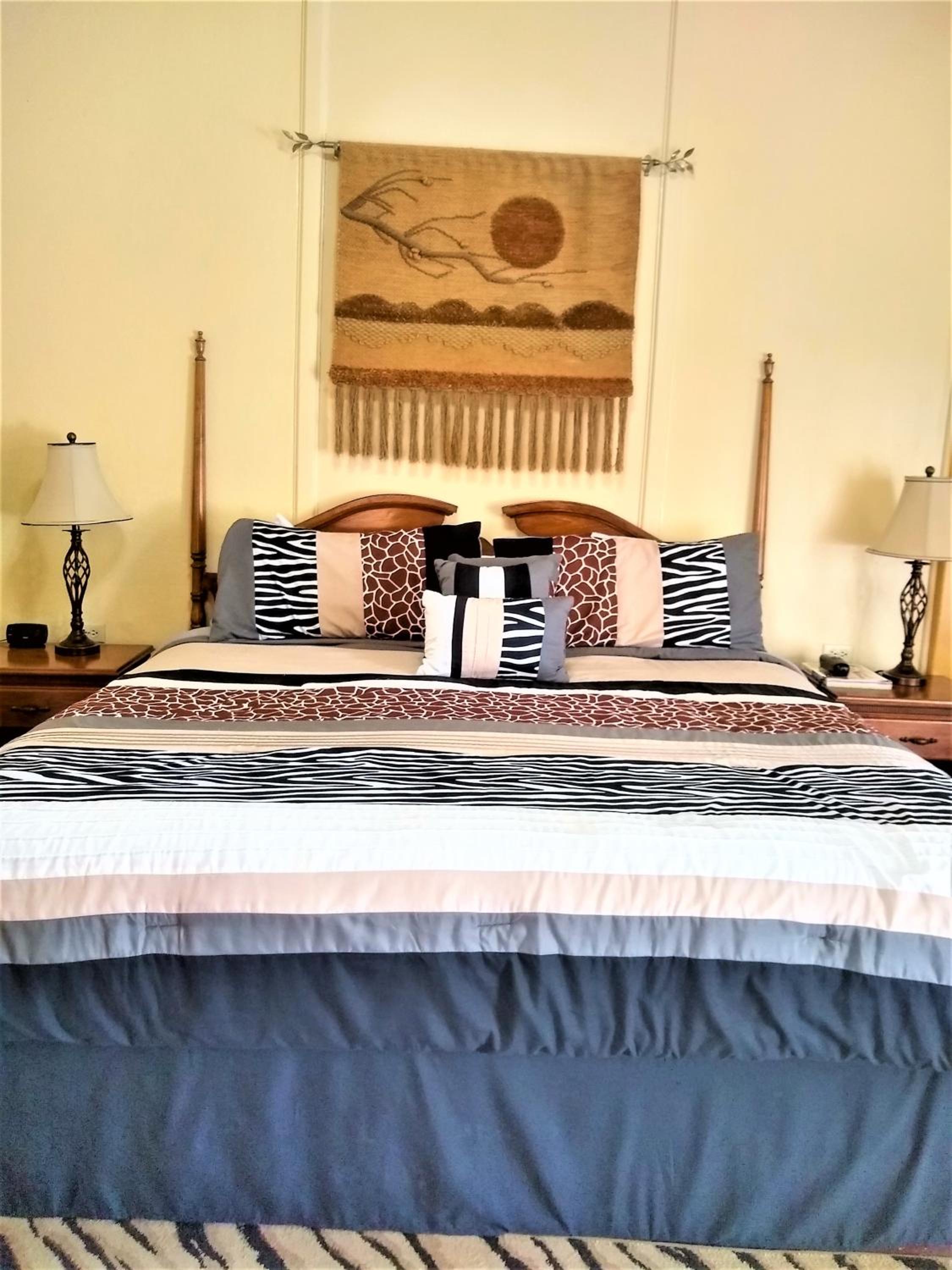 Deluxe Colonial King Room with Partial Sea View (Verandah Access) - Photo 8