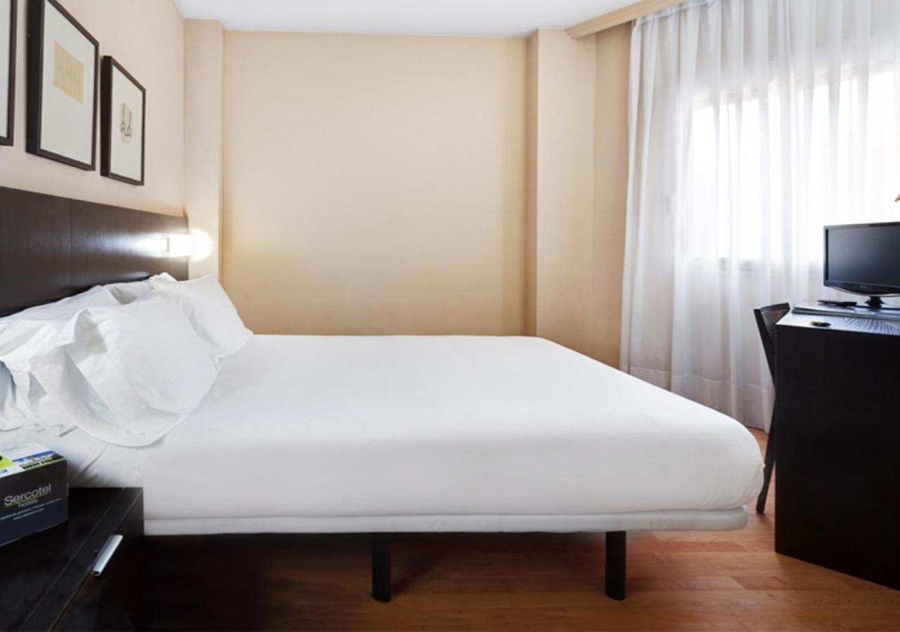 Double or Twin Room photo 3