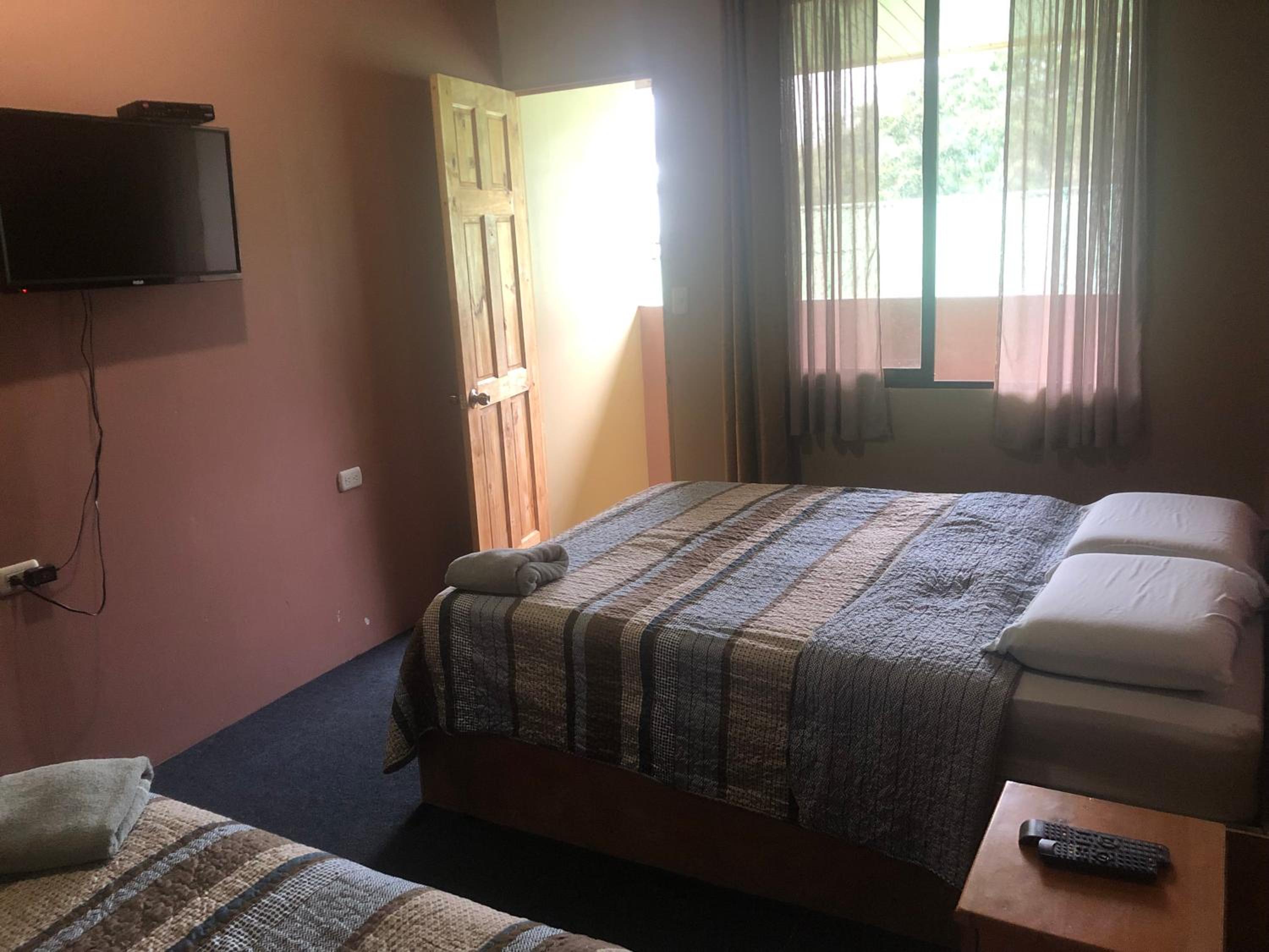 Twin Room with Private Bathroom photo 1