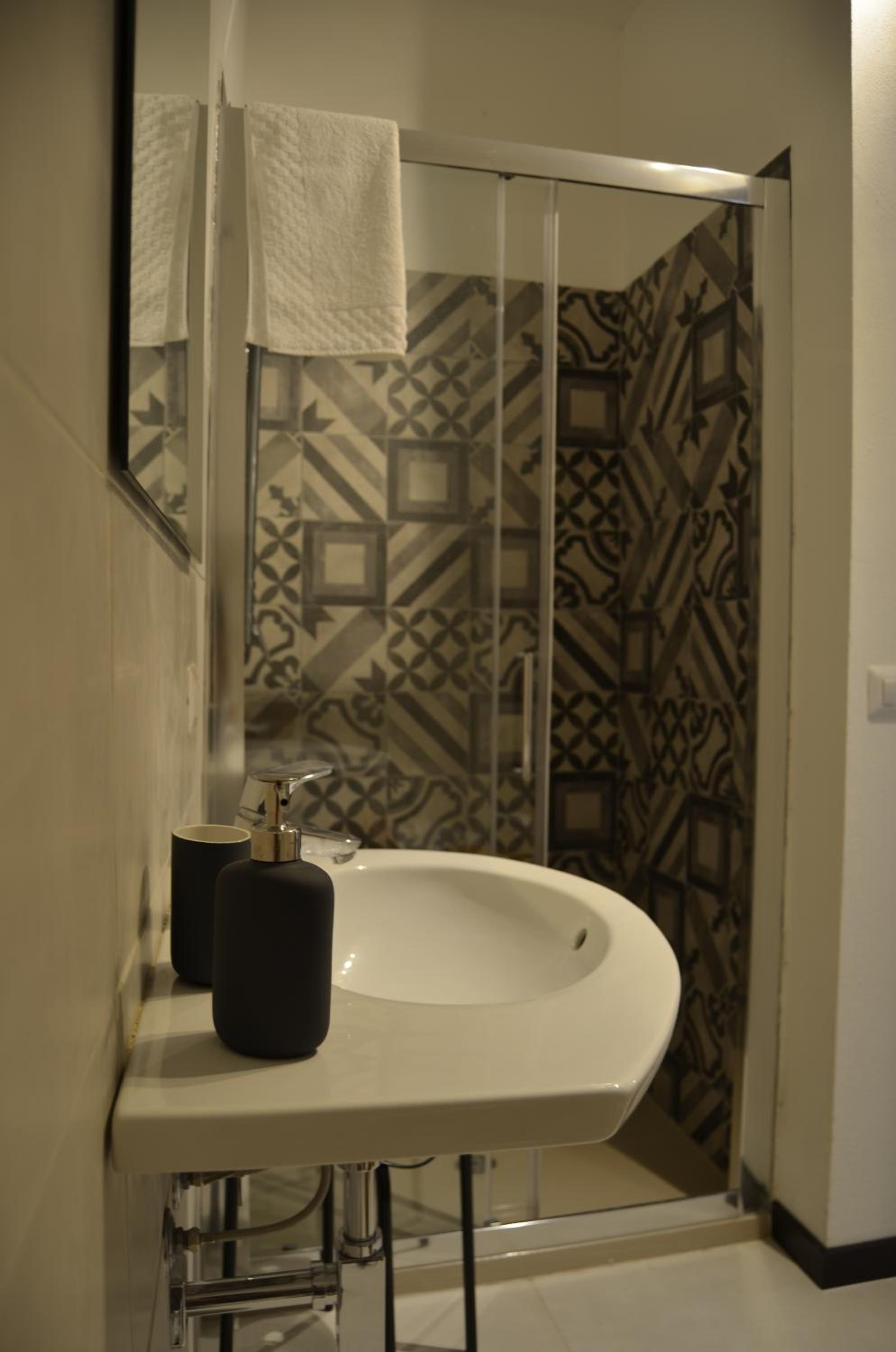 Superior Double Room - Photo 3