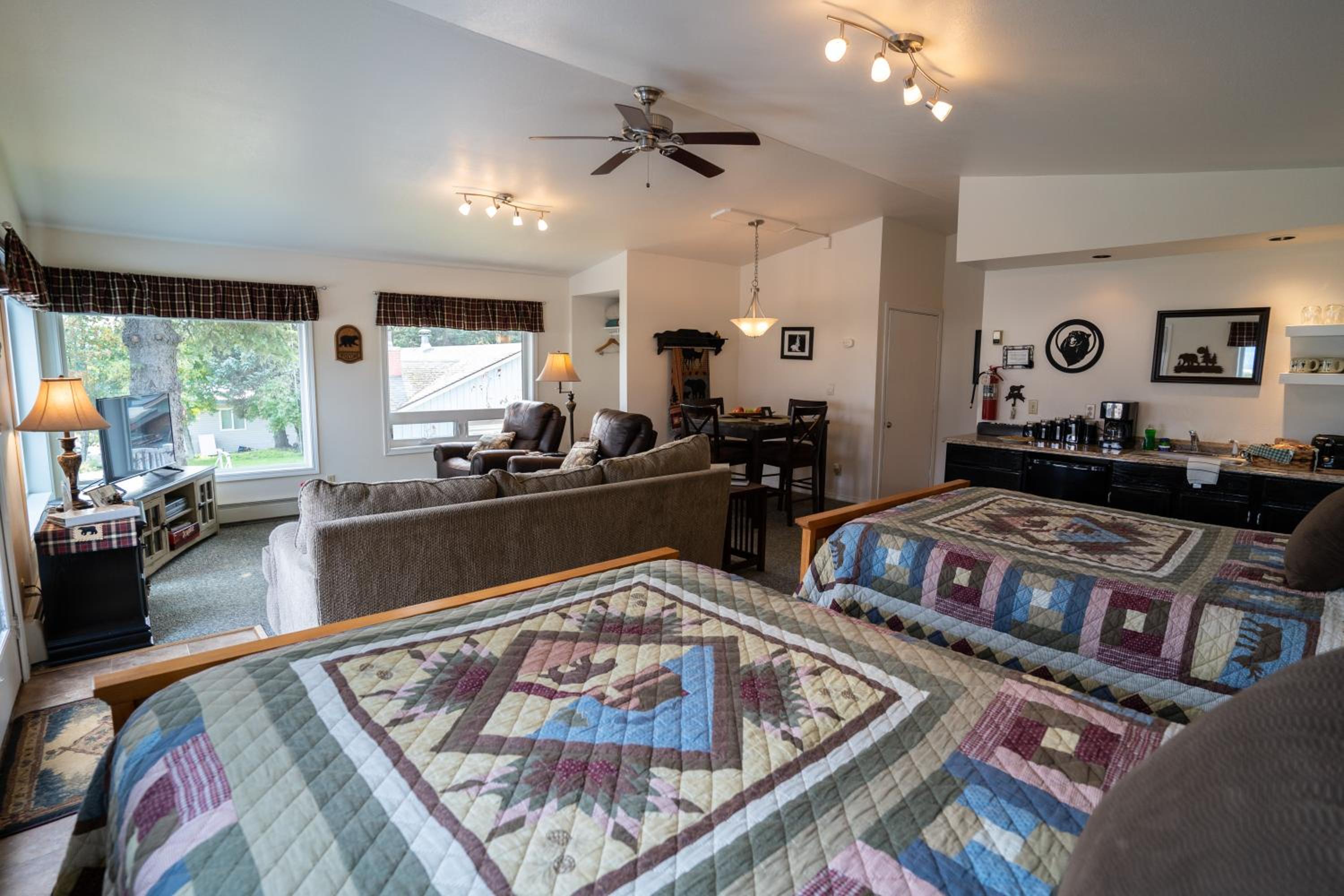 Suite with Balcony photo 2
