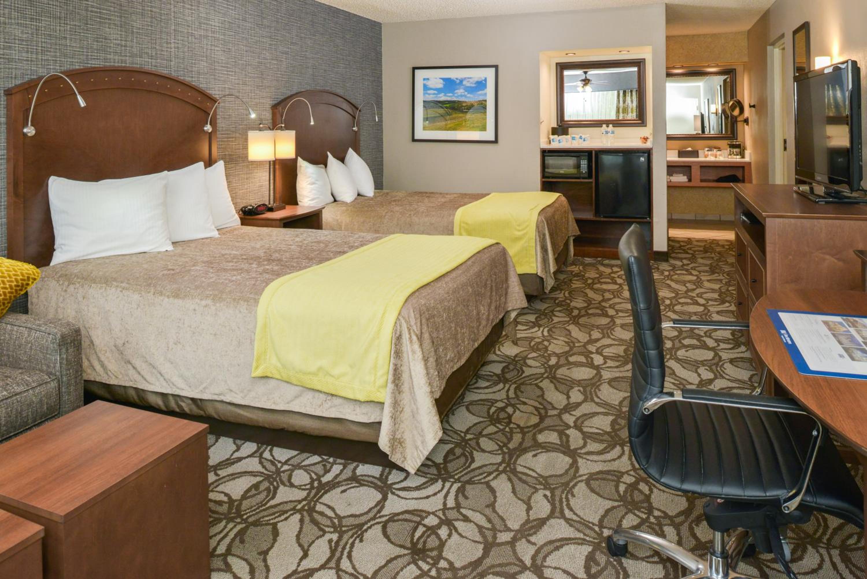 Family Suite - Non-Smoking - Photo 8