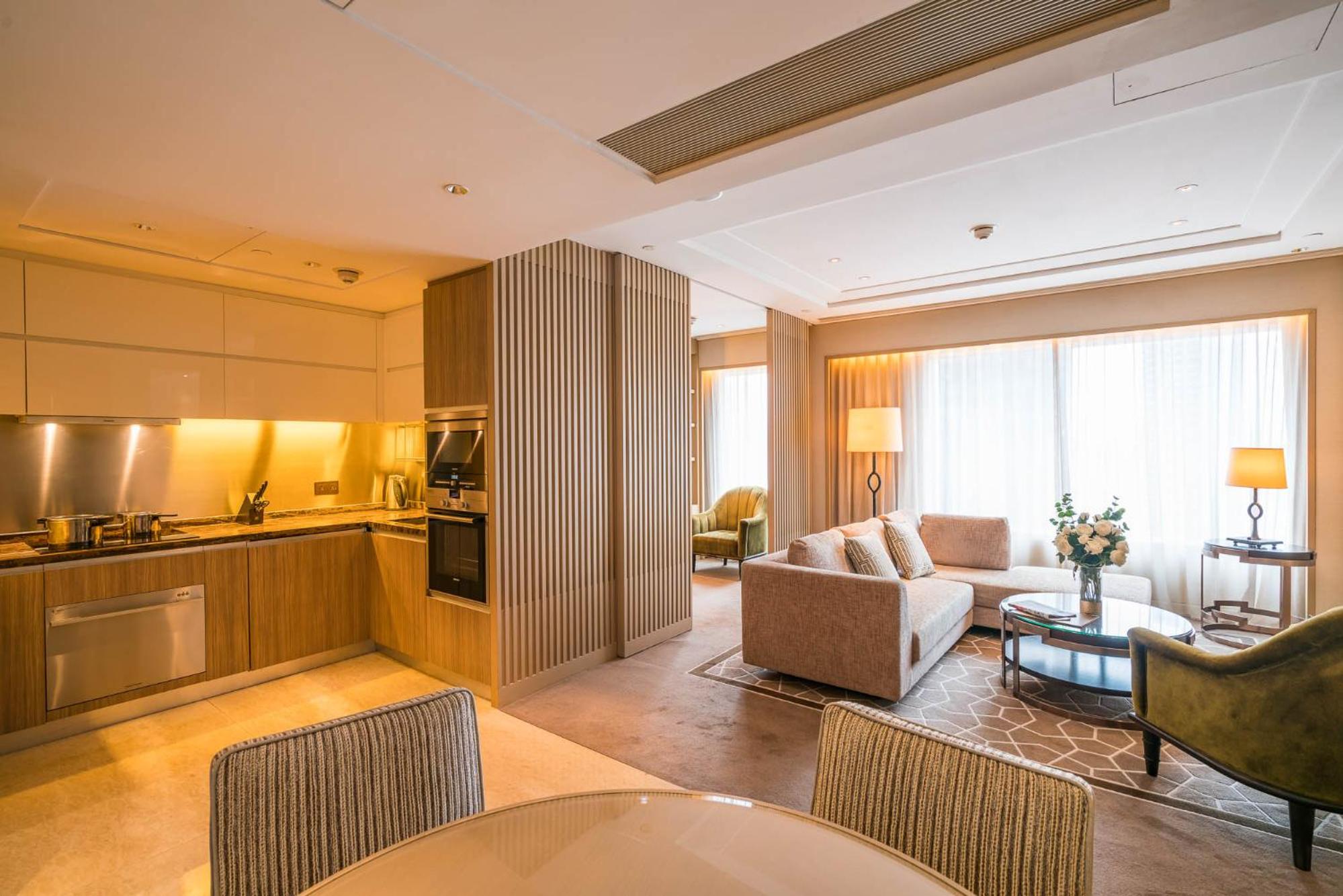 Deluxe One-Bedroom Suite