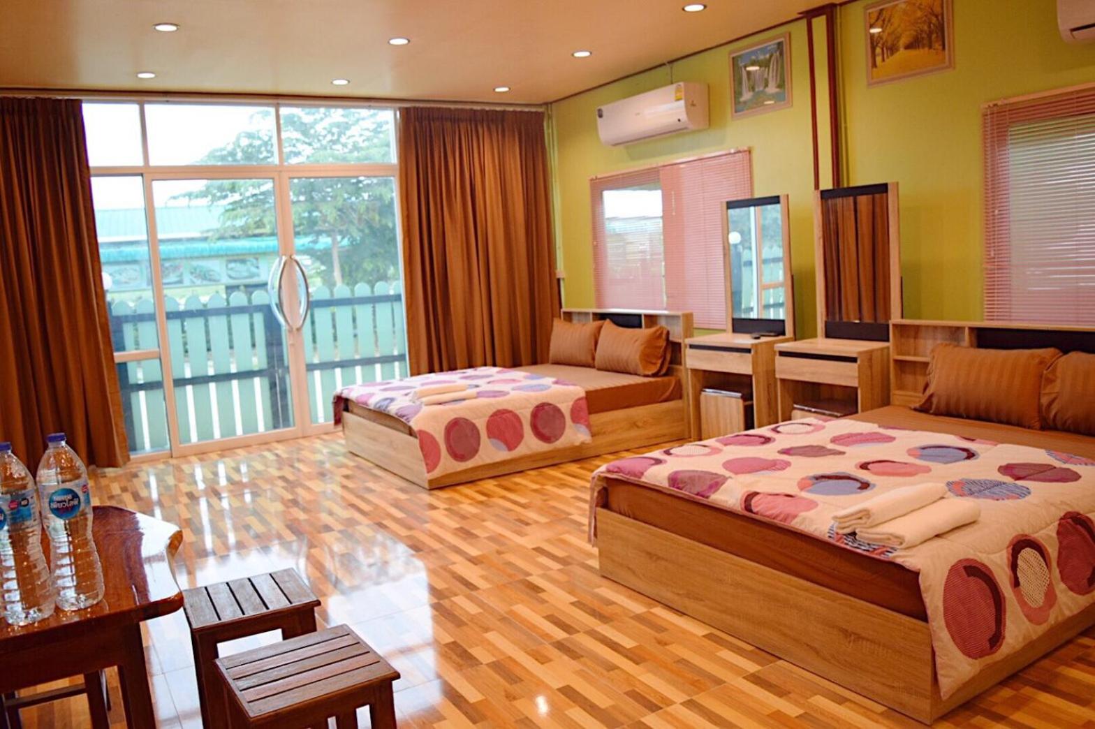Large Double or Twin Room photo 2