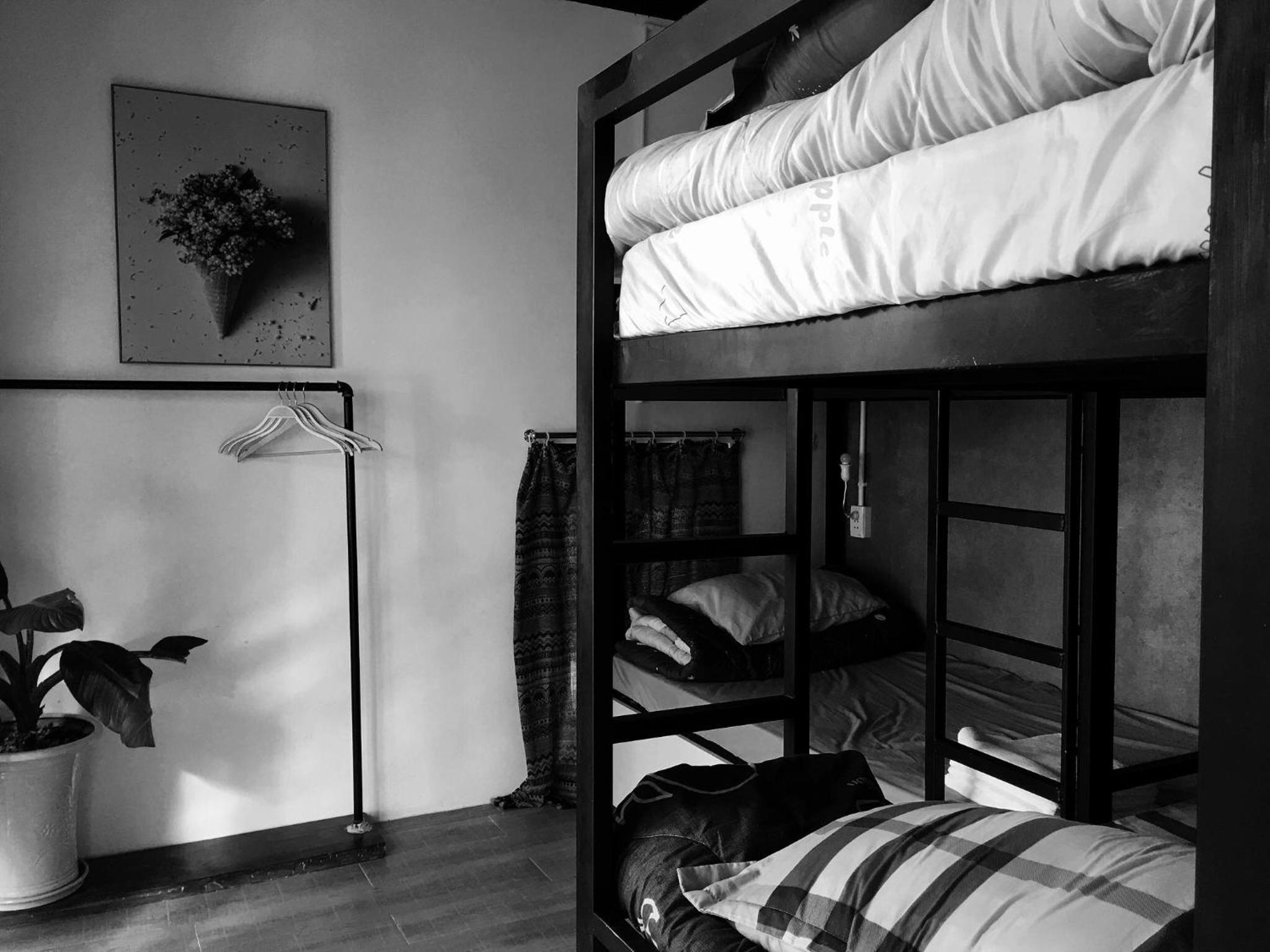 Studio Apartment photo 1