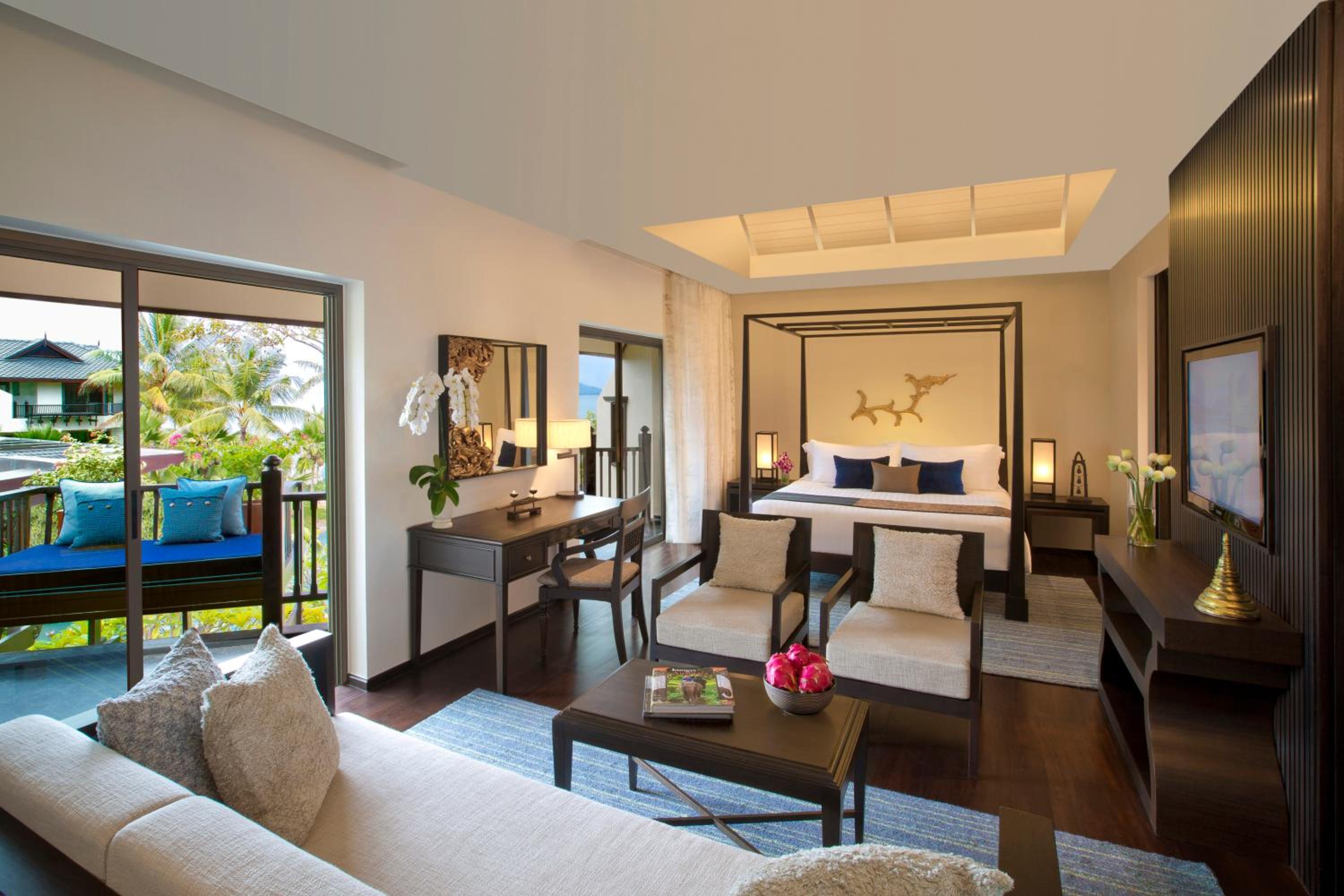 Sea View Suite
