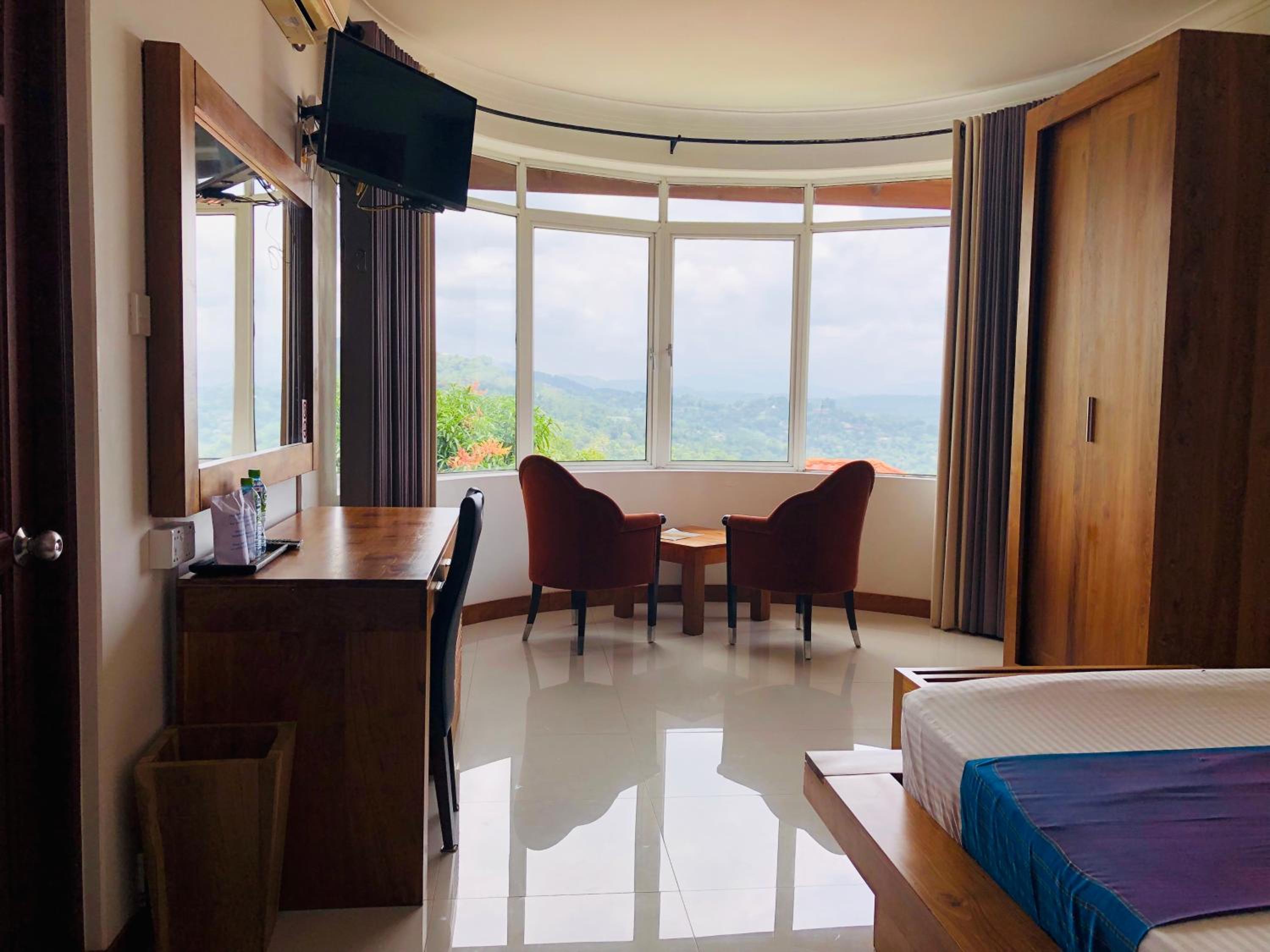 Deluxe Double Room with Mountain View