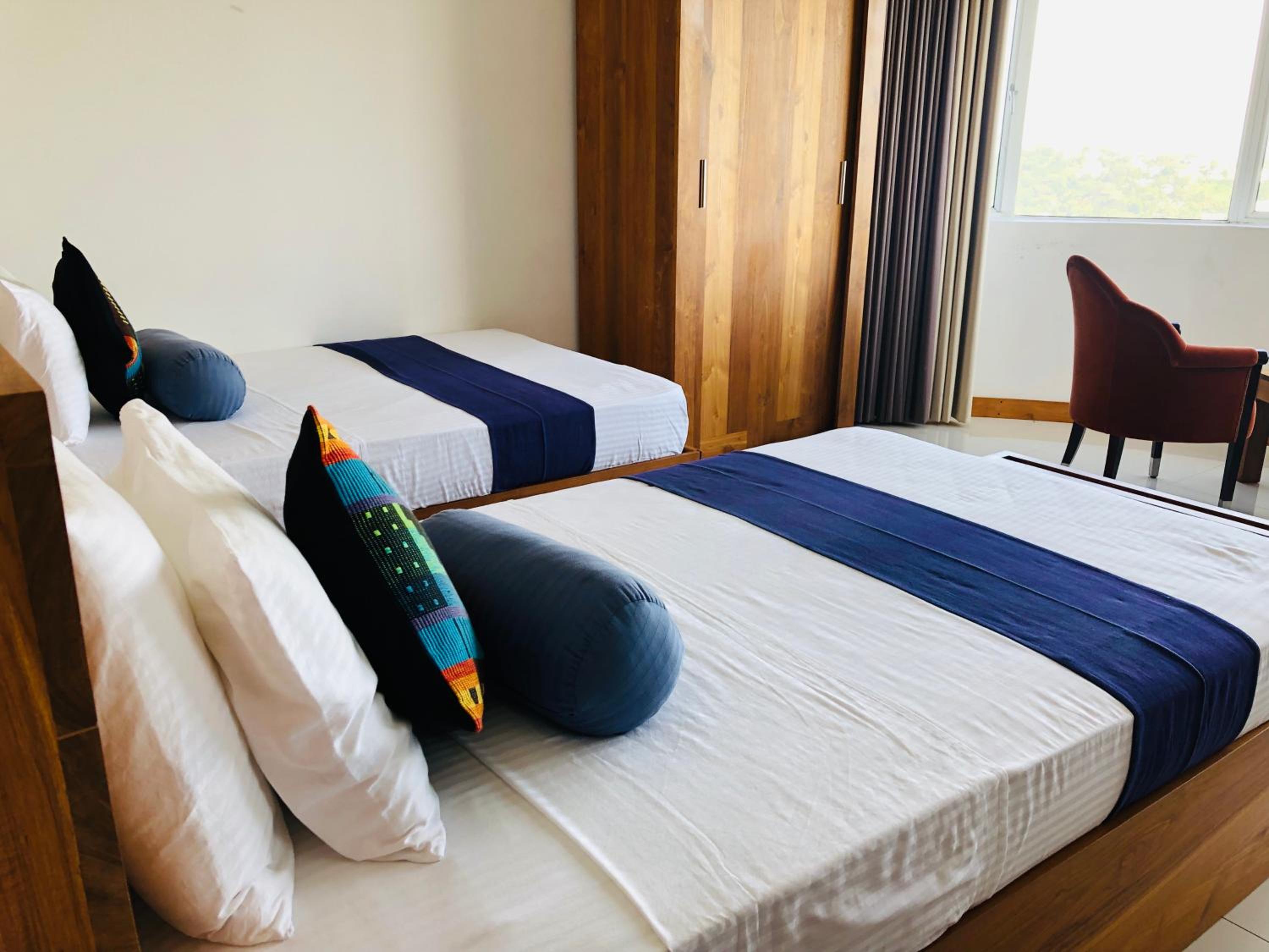Deluxe Double or Twin Room with Mountain View