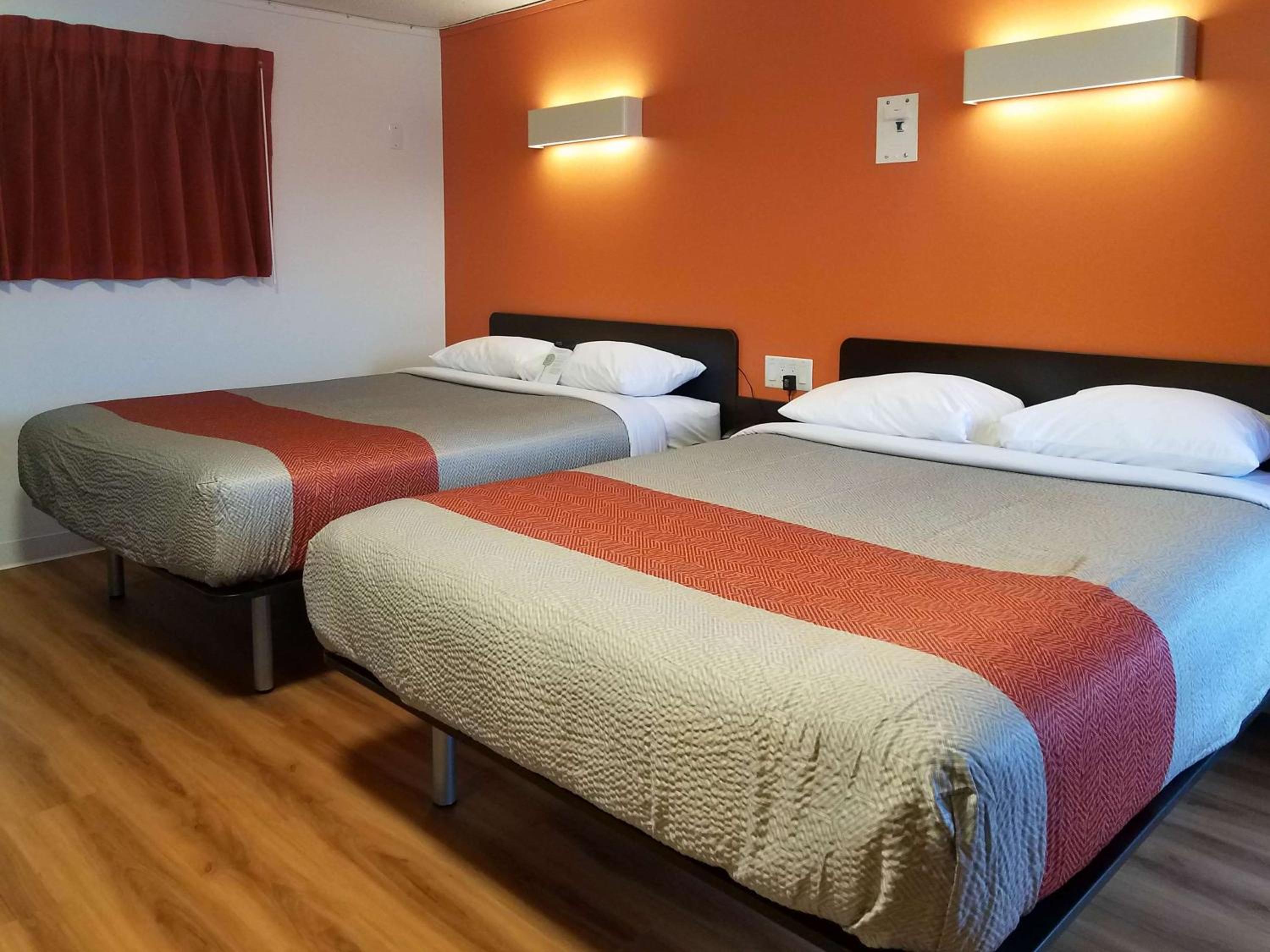 Queen Room with Two Queen Beds - Non-Smoking