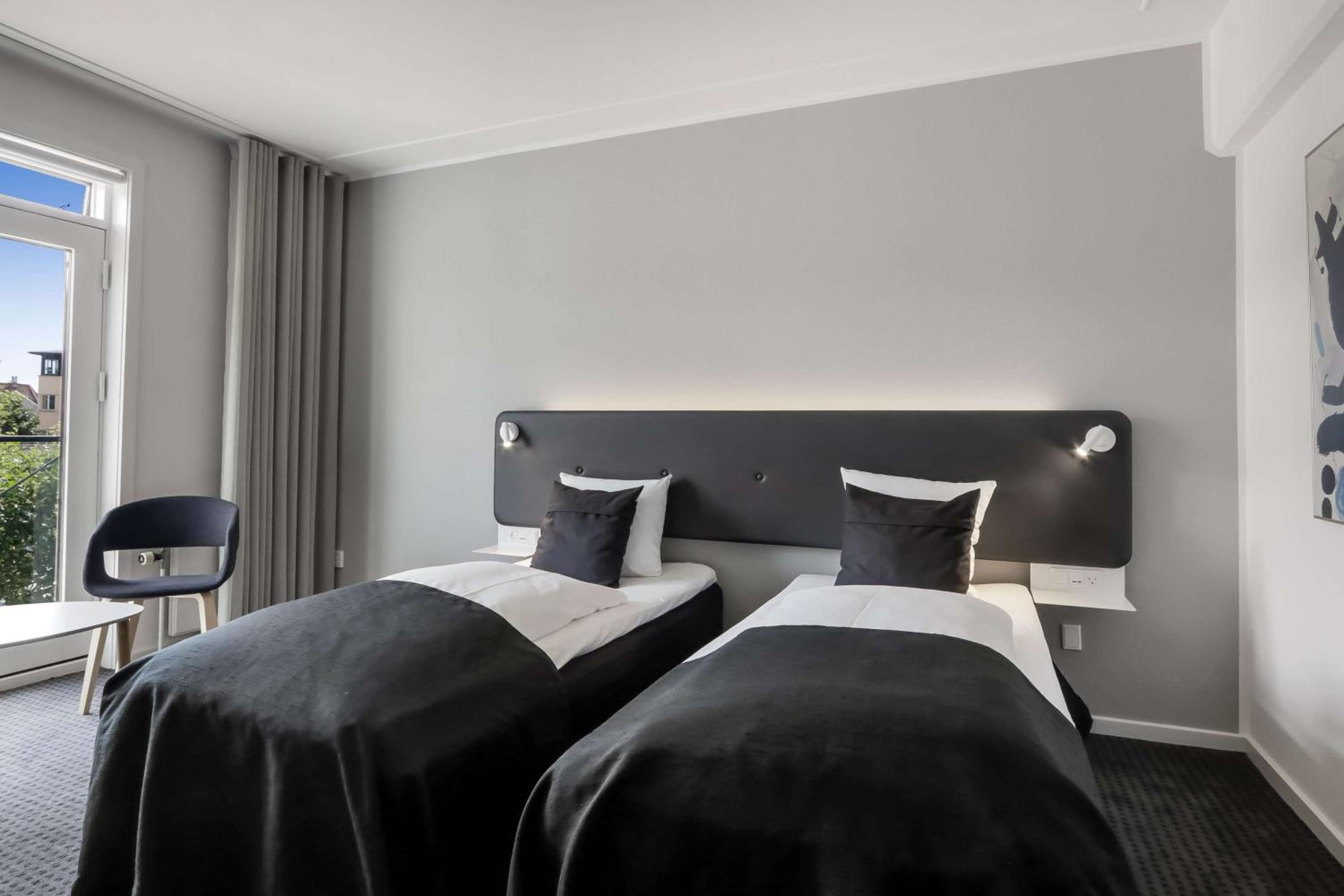 Standard Twin Room - Non-Smoking - Photo 6