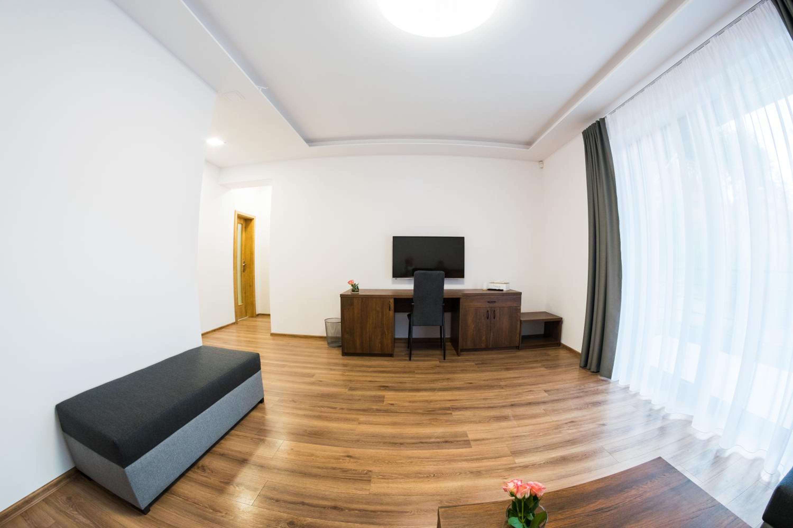 Family Room with Balcony photo 2
