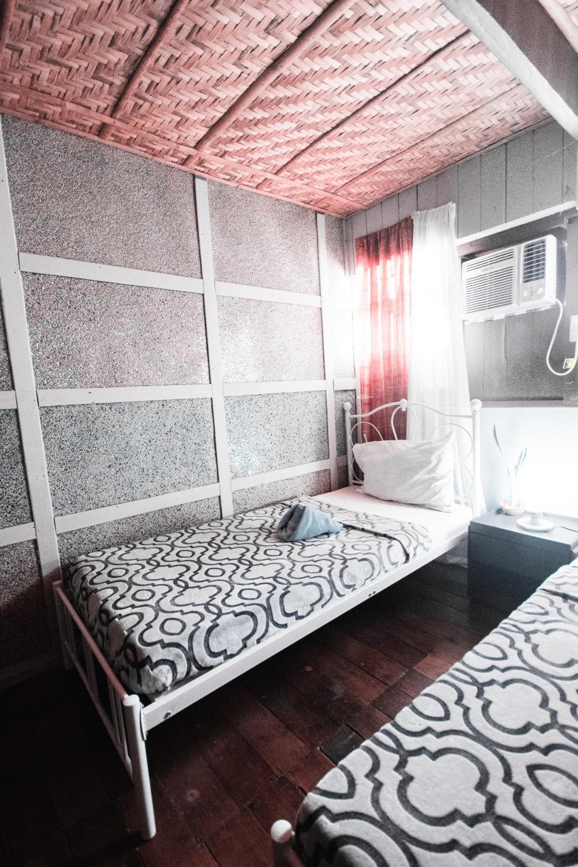 Standard Double or Twin Room photo 3