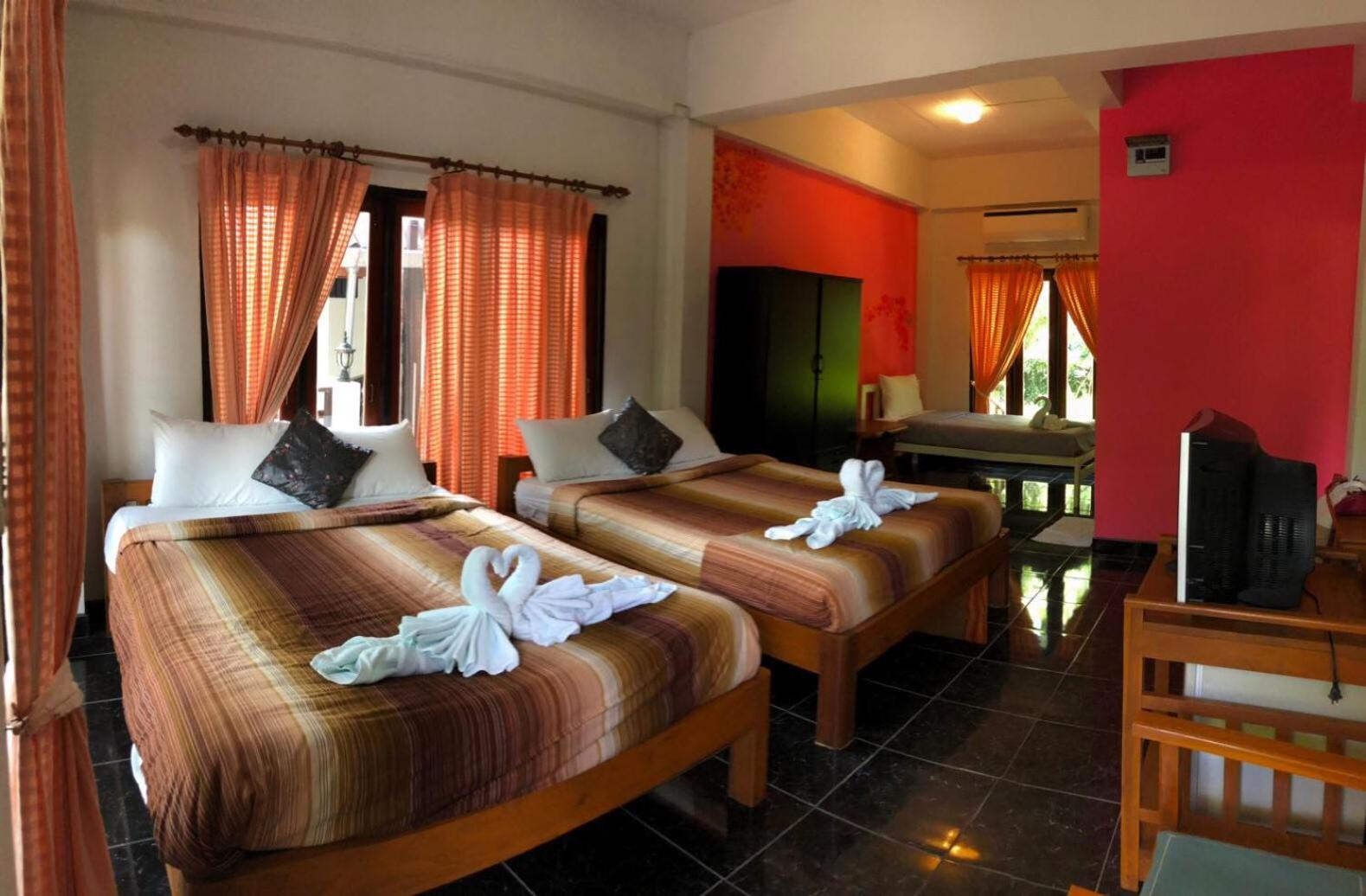 Standard Double or Twin Room - Photo 1