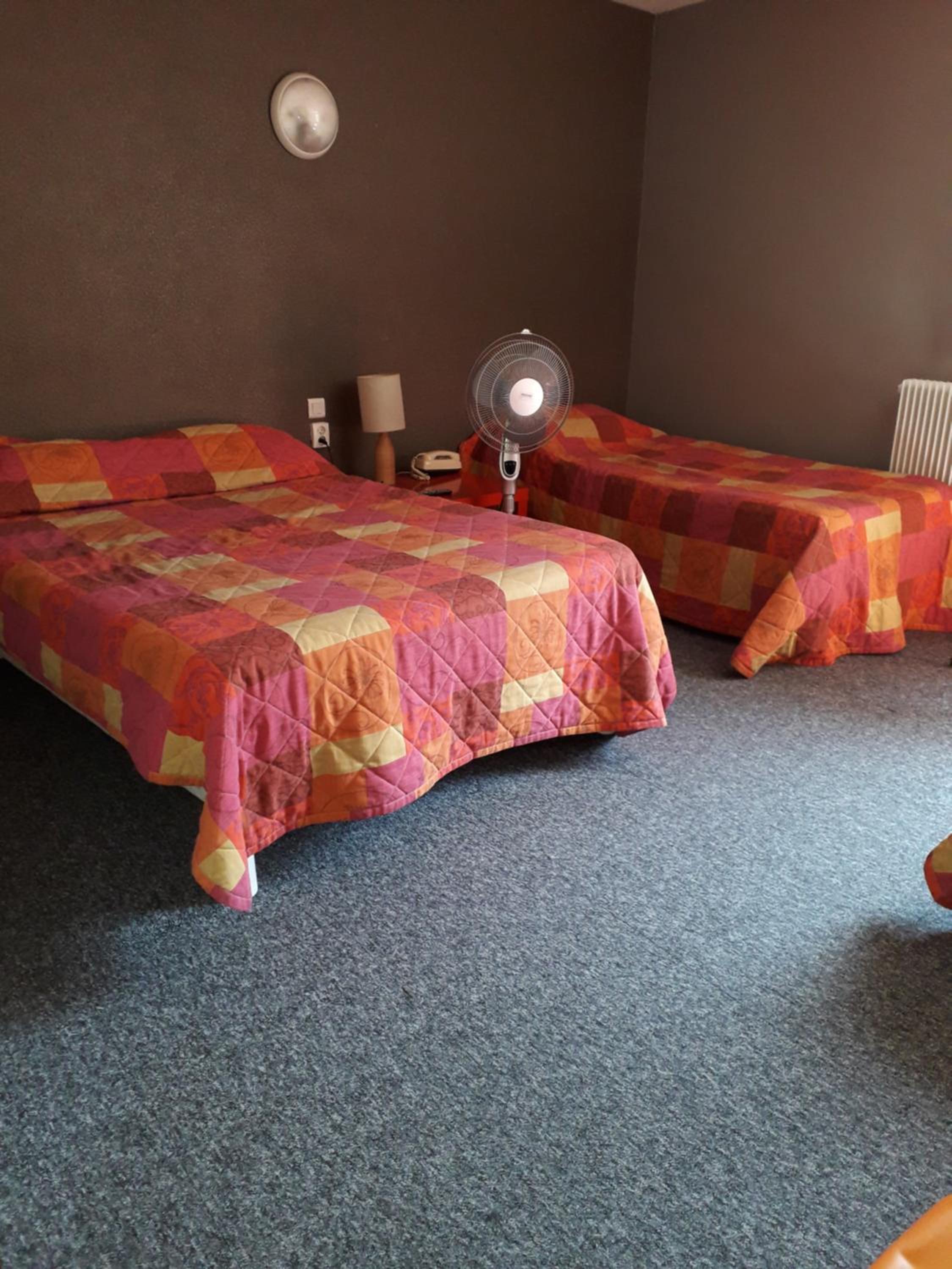 Quadruple Room (2 Adults + 2 Children) - Photo 2