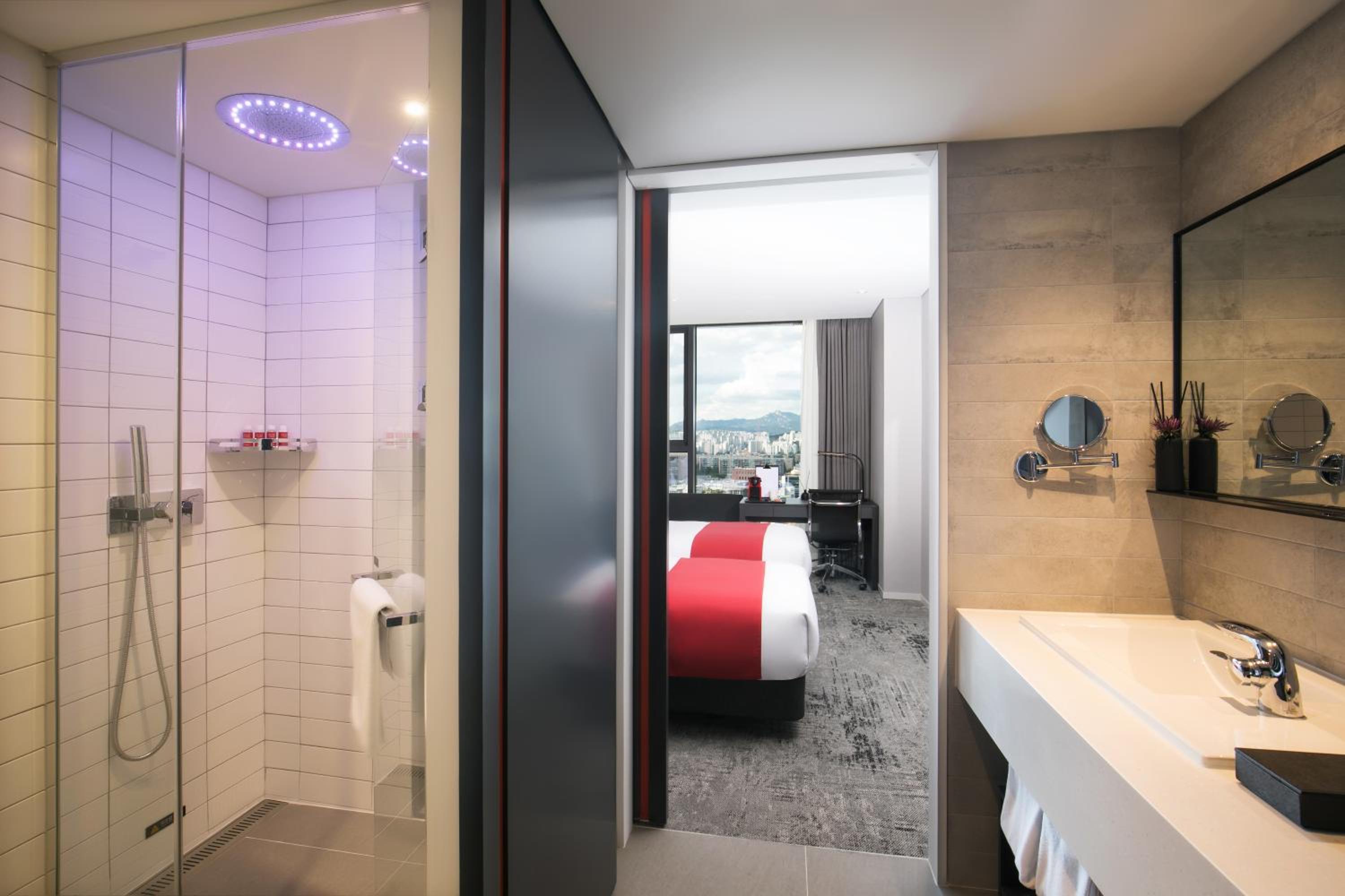 Deluxe Twin Room - Photo 4