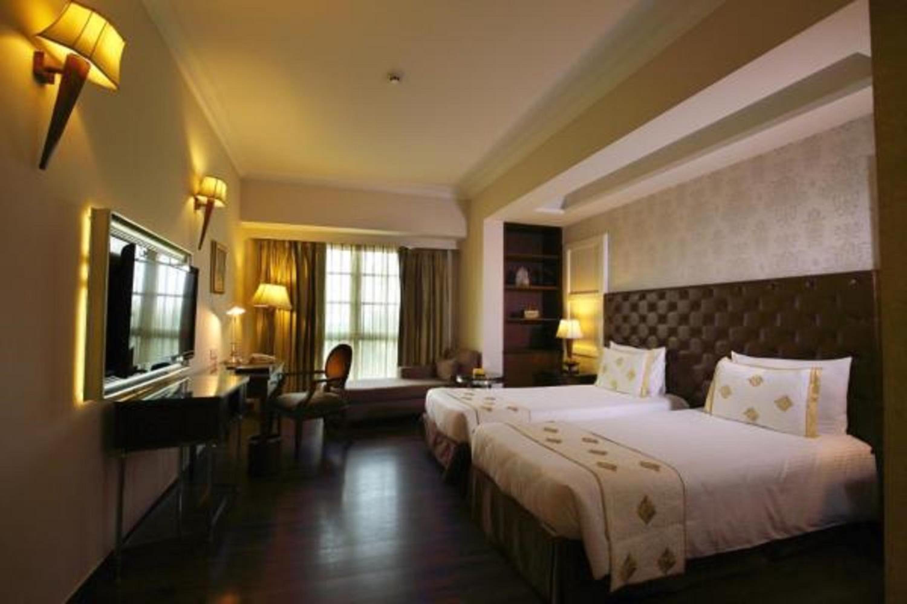 Executive Room with 15% off on food and soft beverages  - Photo 6