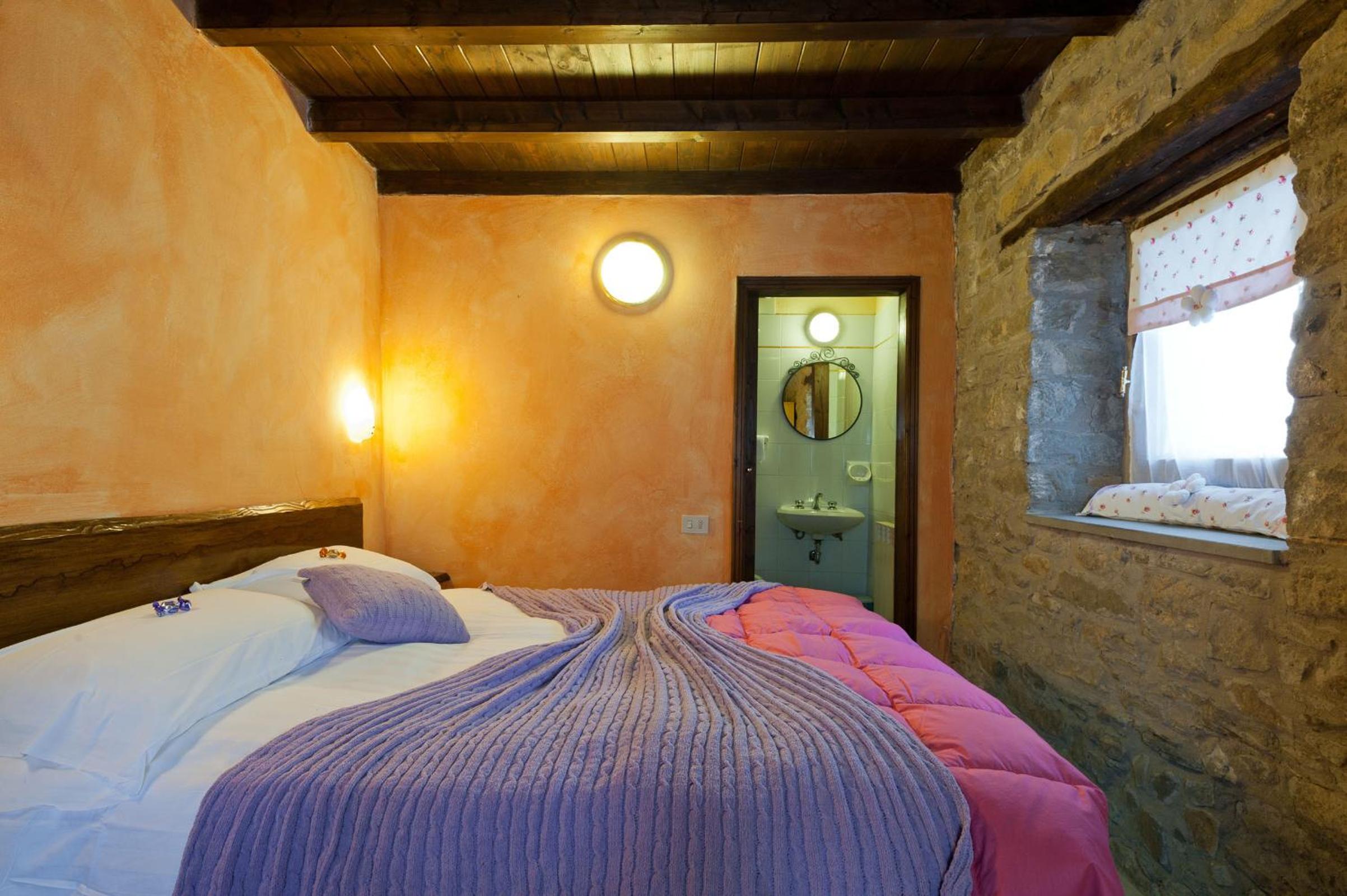 Double Room - Photo 3