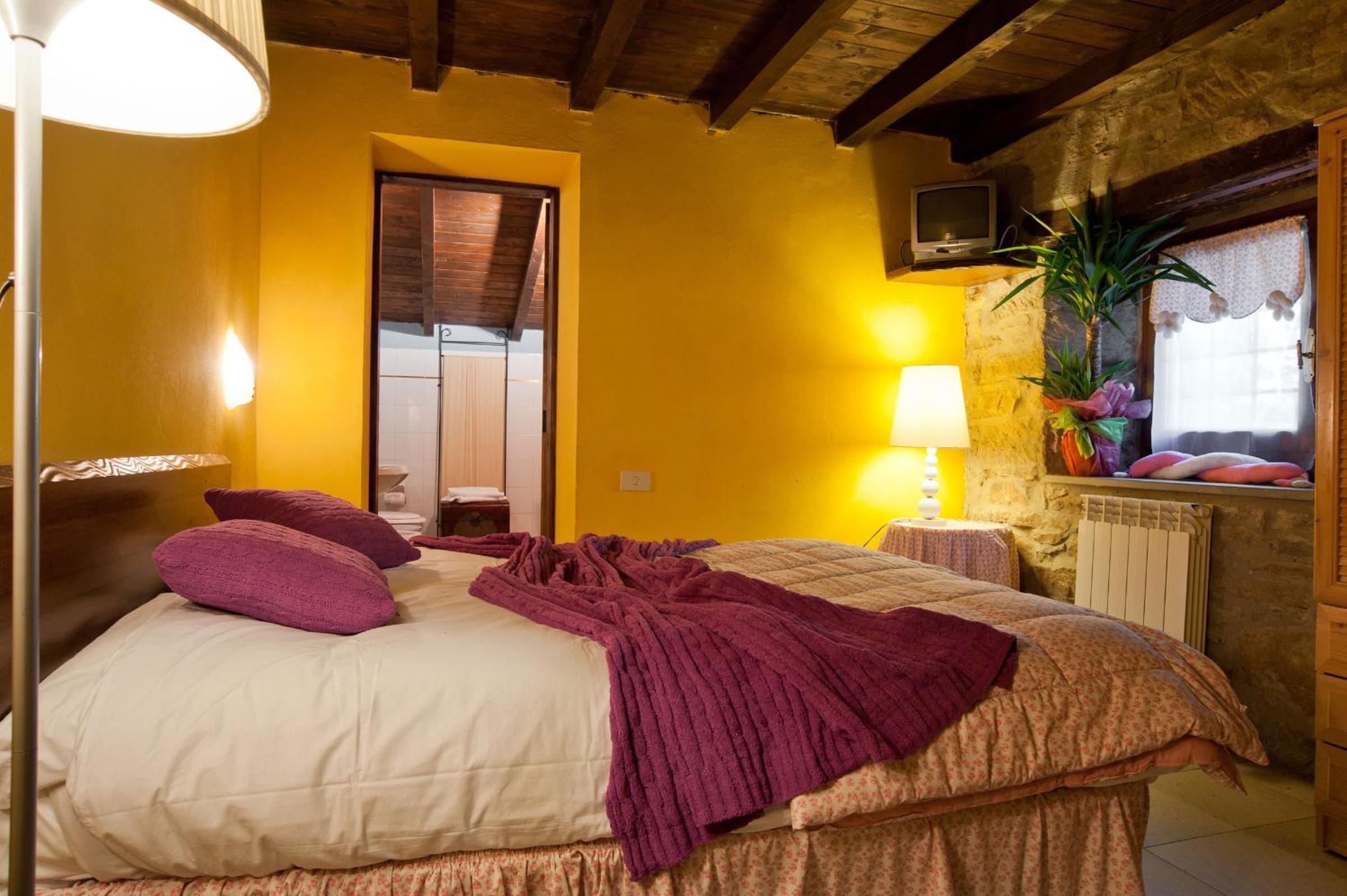 Double Room - Photo 2