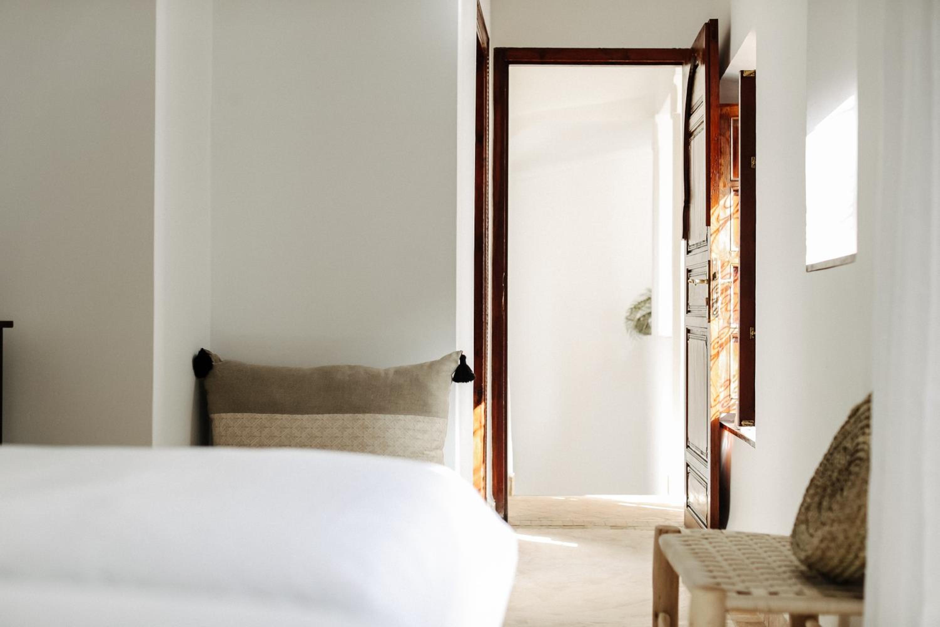 Standard Double Room - Photo 6