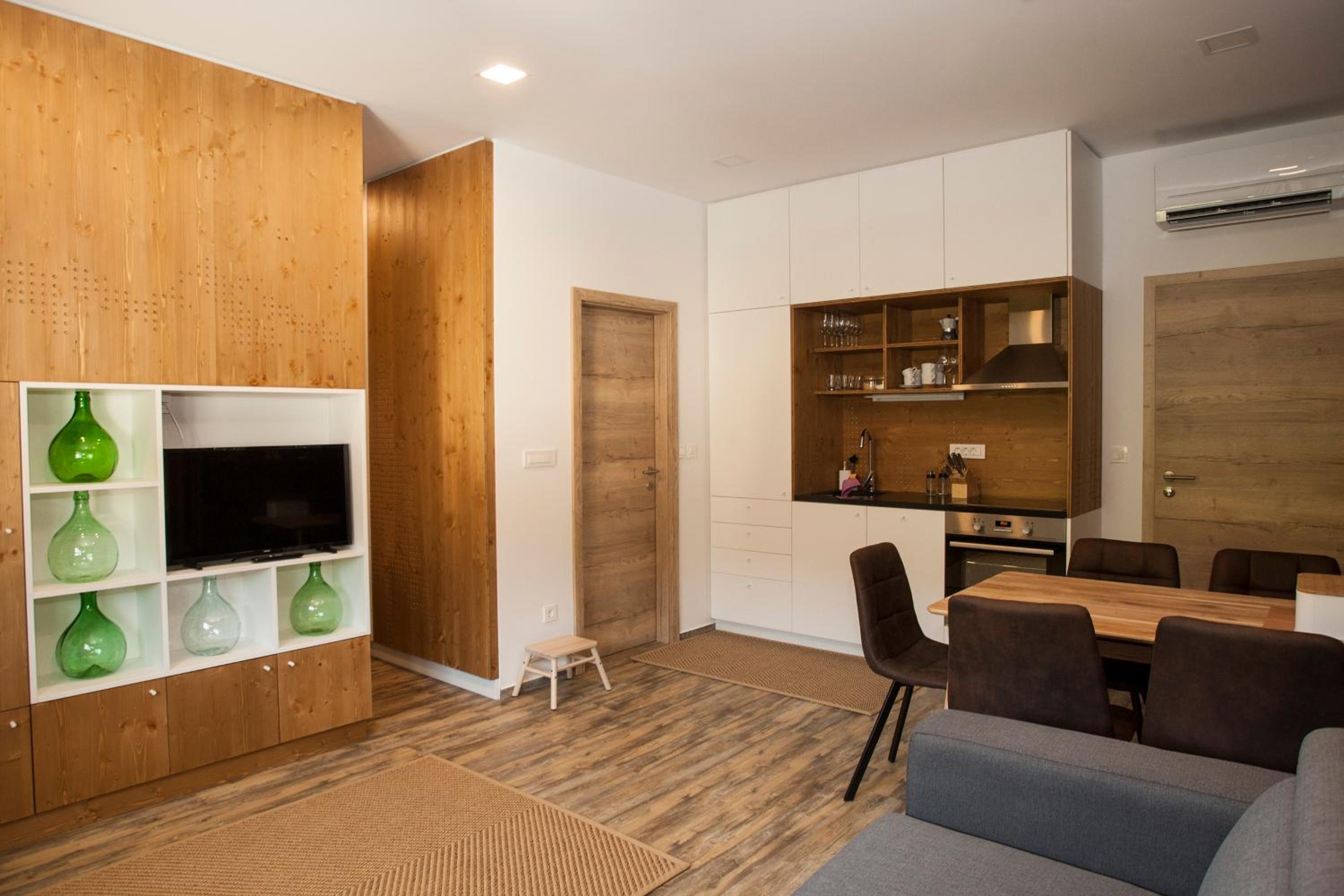 Studio Apartment photo 1