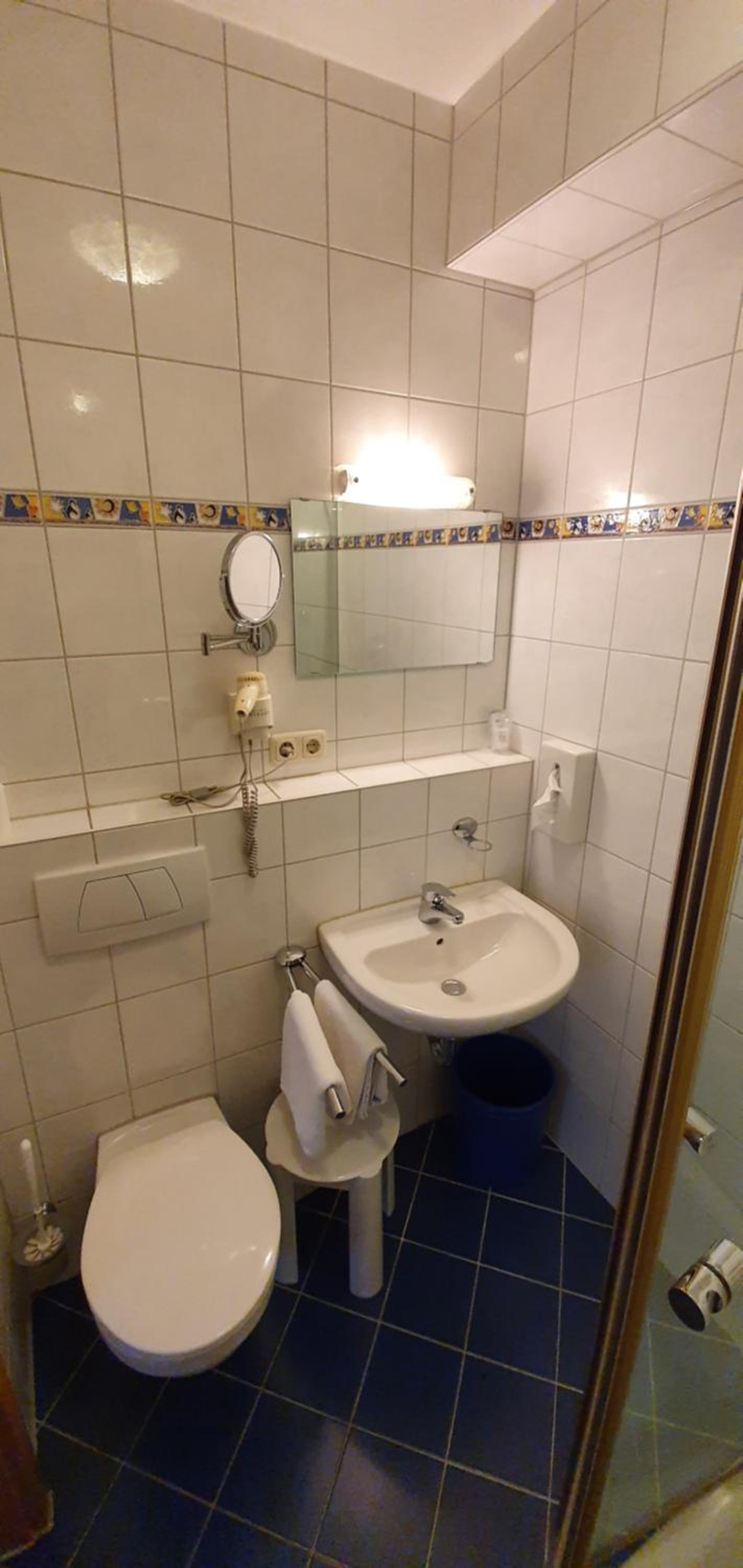 Double Room - Photo 7