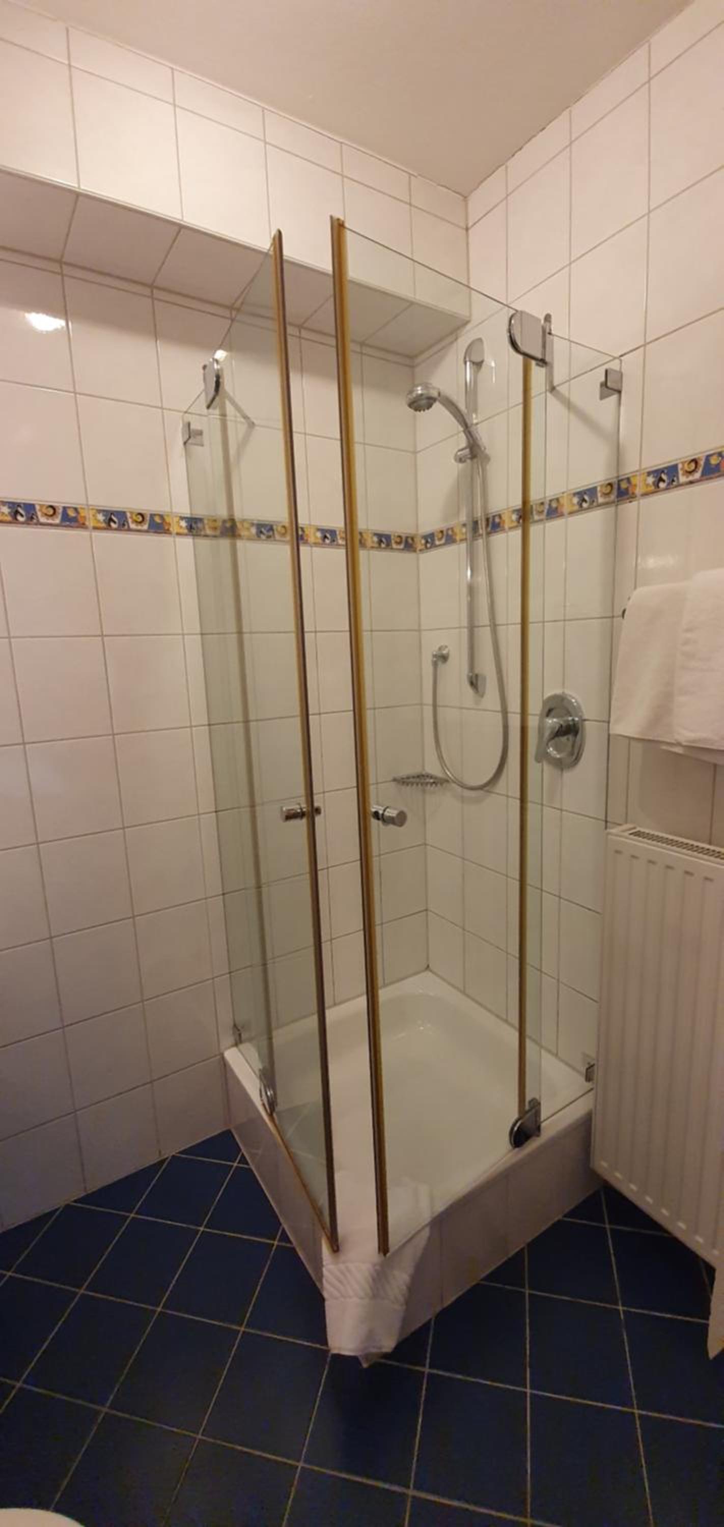 Double Room - Photo 12