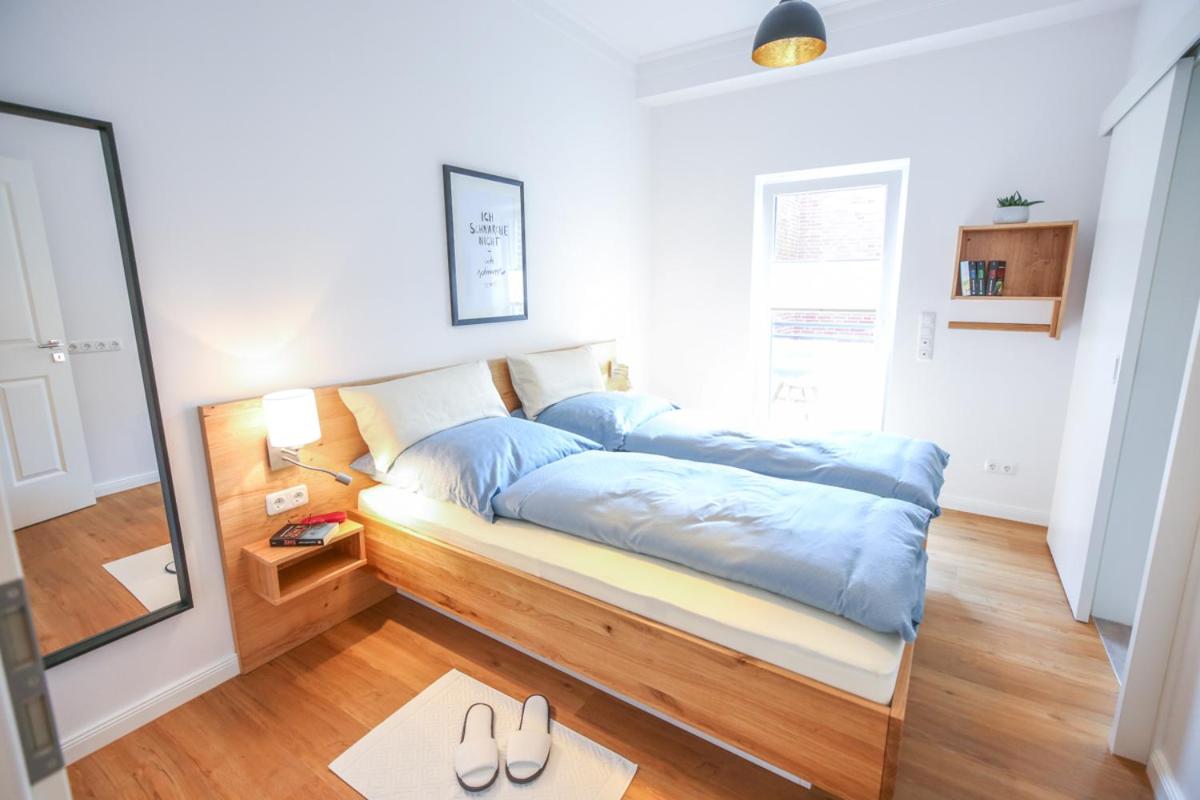 One-Bedroom Apartment - Photo 1