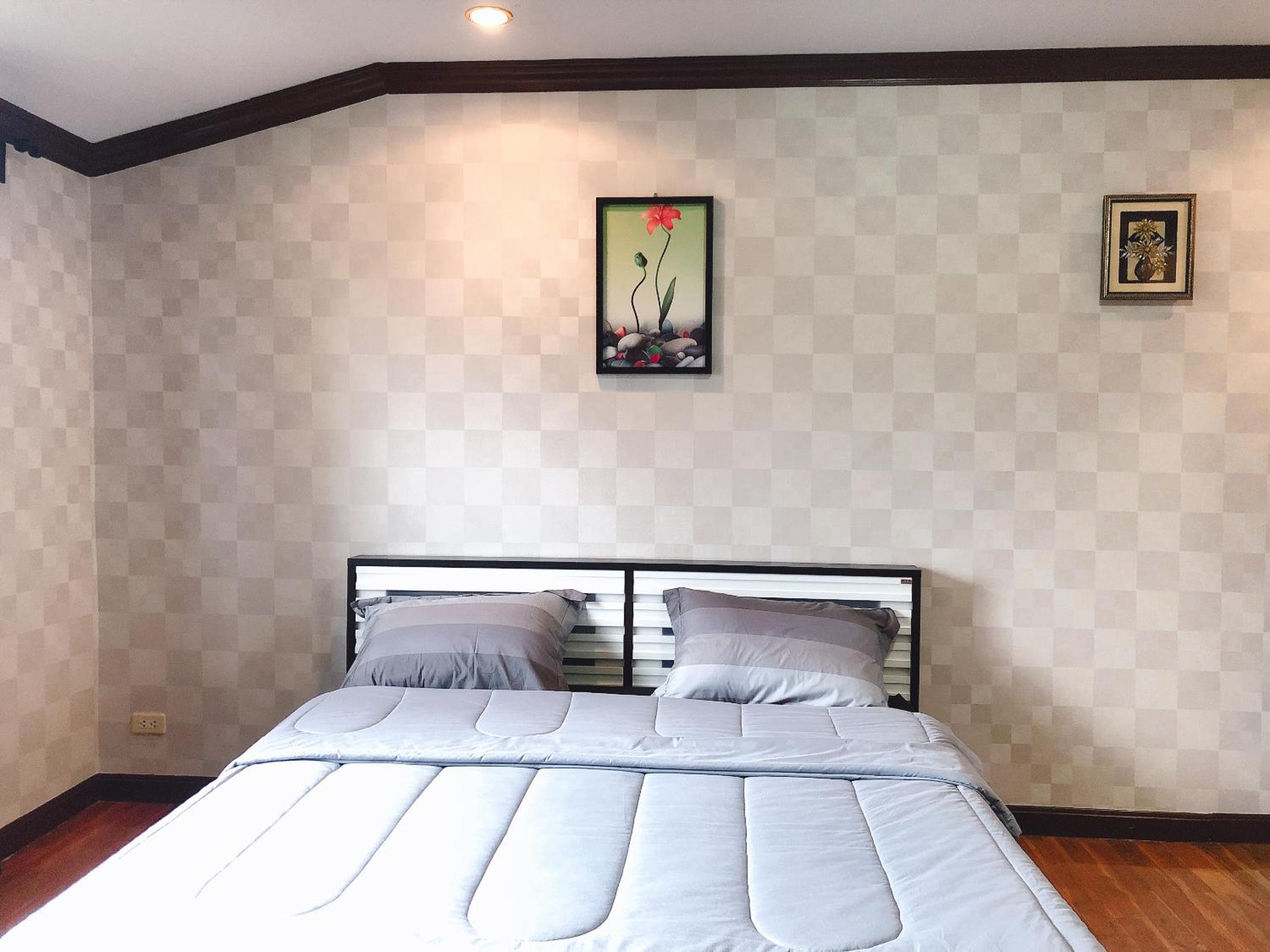 Deluxe Room (2 Adults + 1 Child) - Photo 7