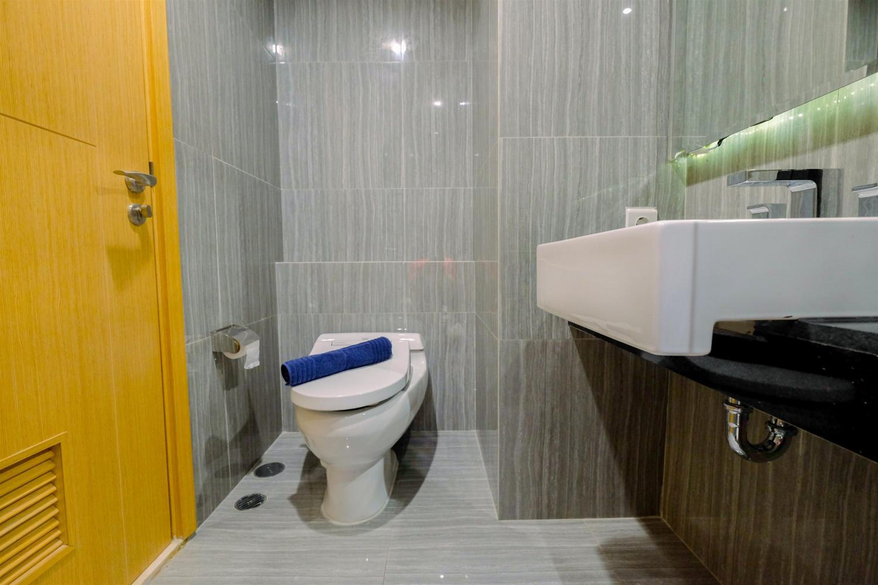 Studio Apartment - Photo 18
