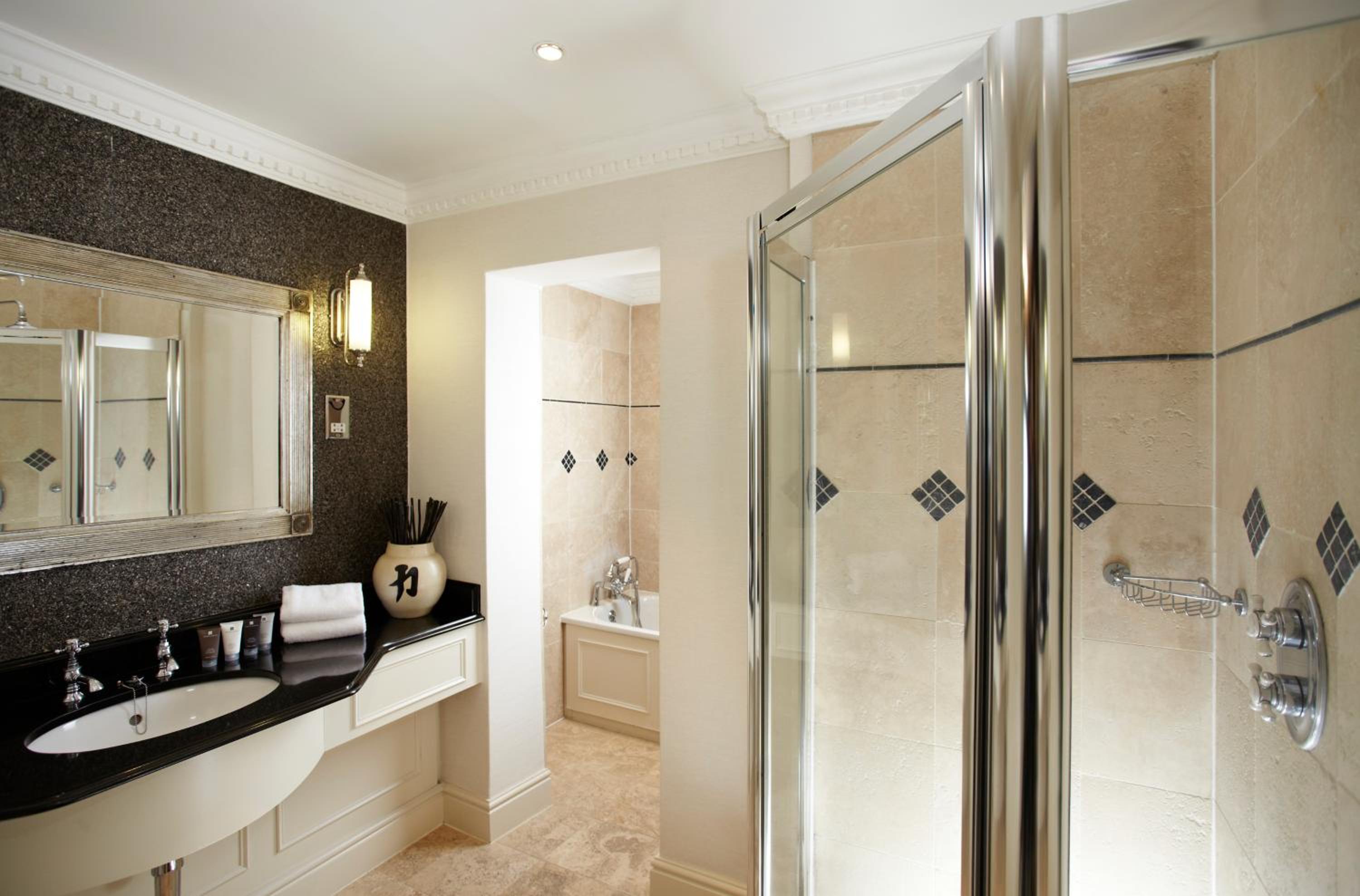Luxury Super King  Room - Photo 3