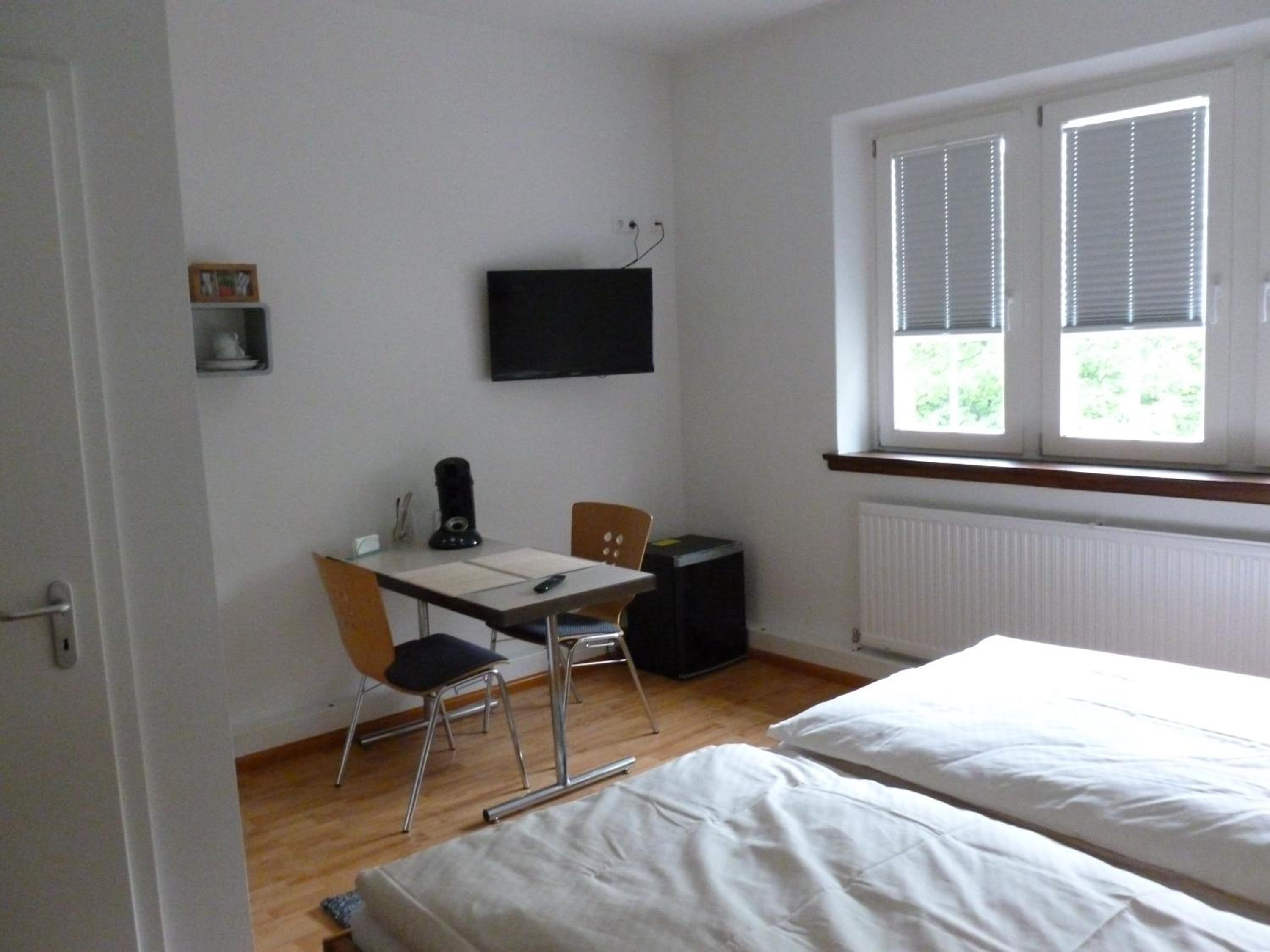 Twin Room - Photo 5
