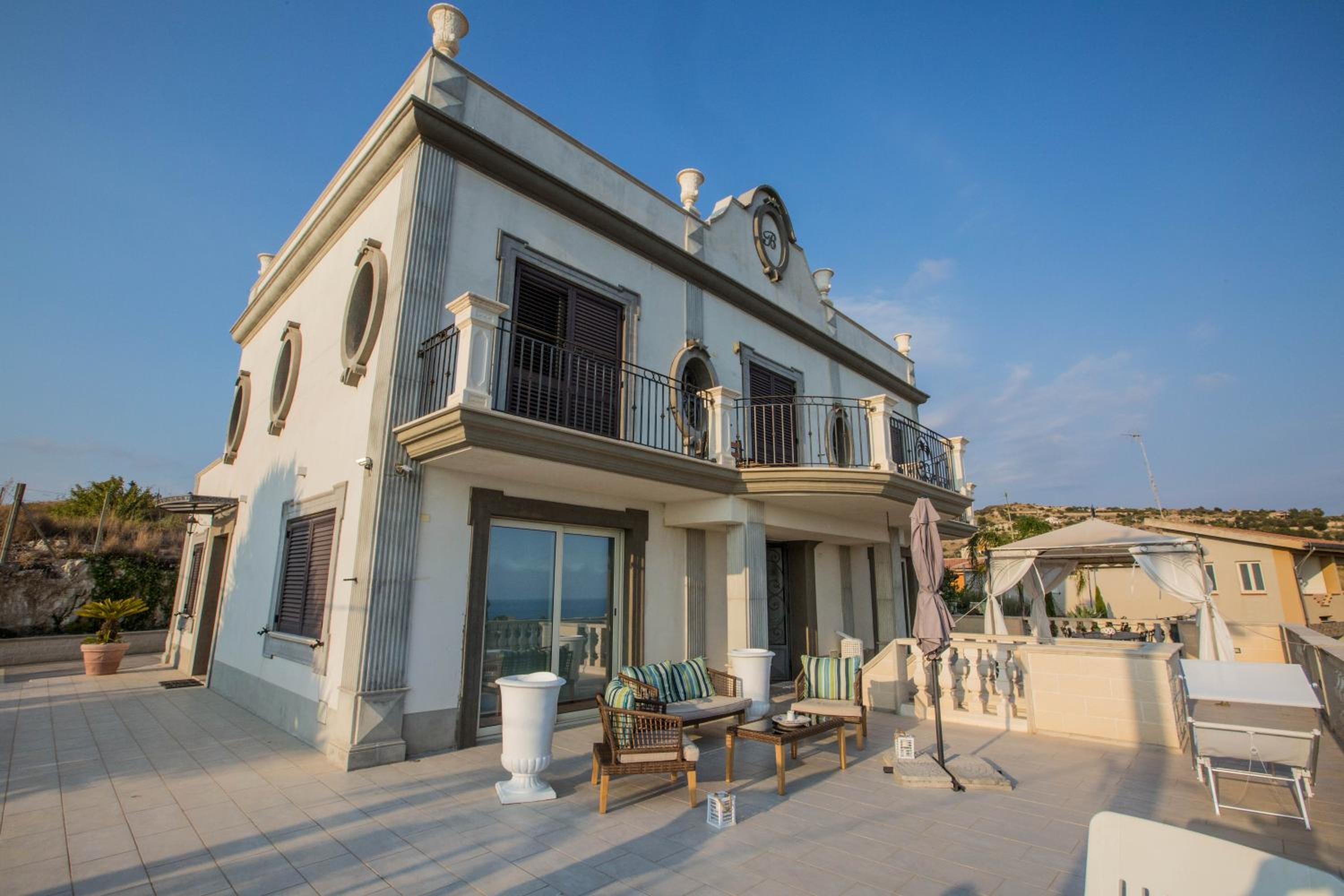 Superior Villa