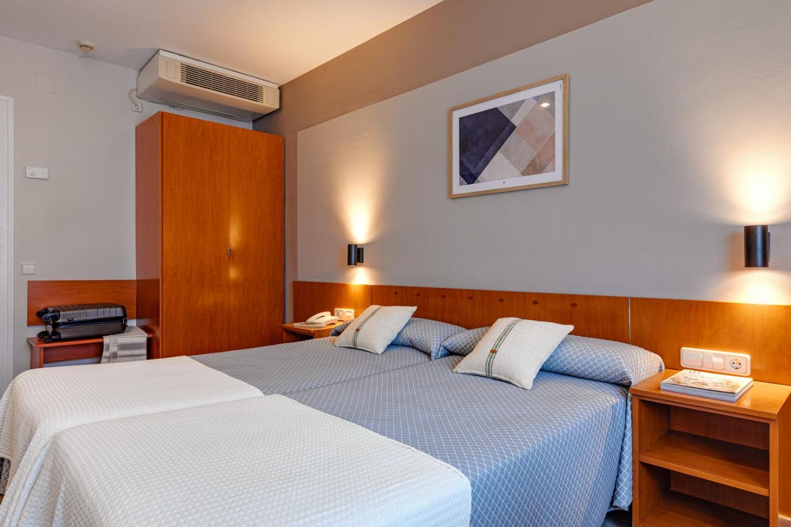 Double or Twin Room photo 2