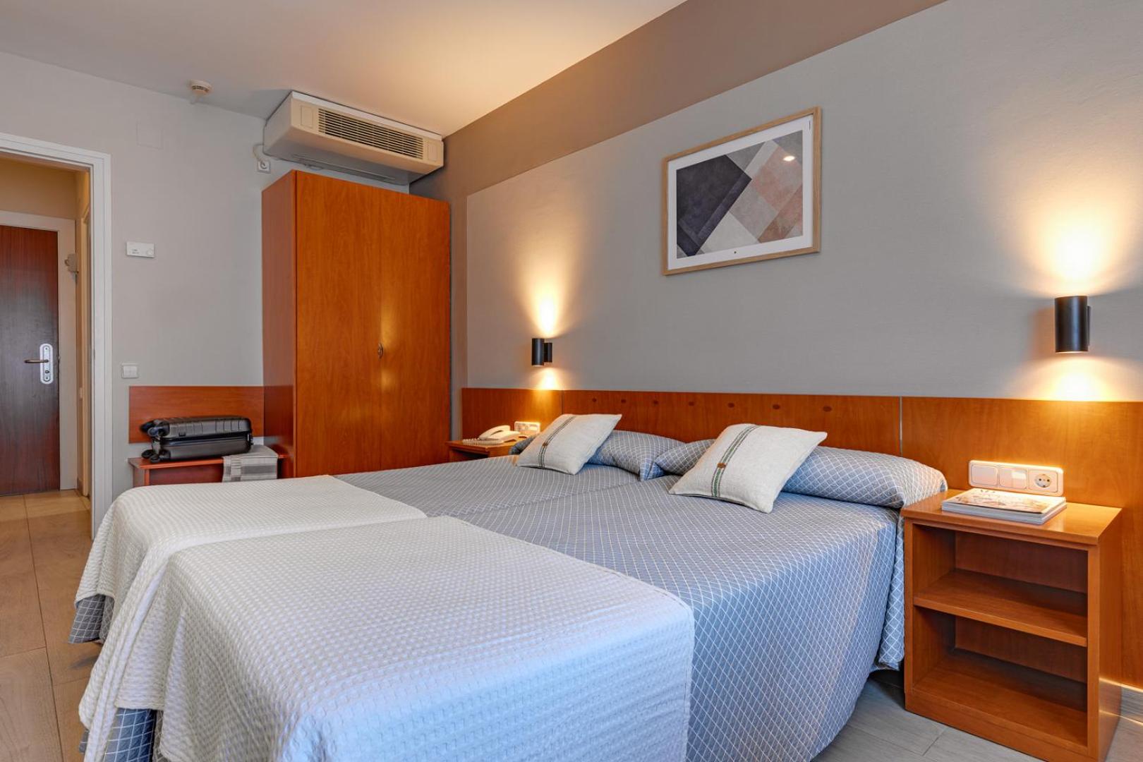 Double or Twin Room photo 2