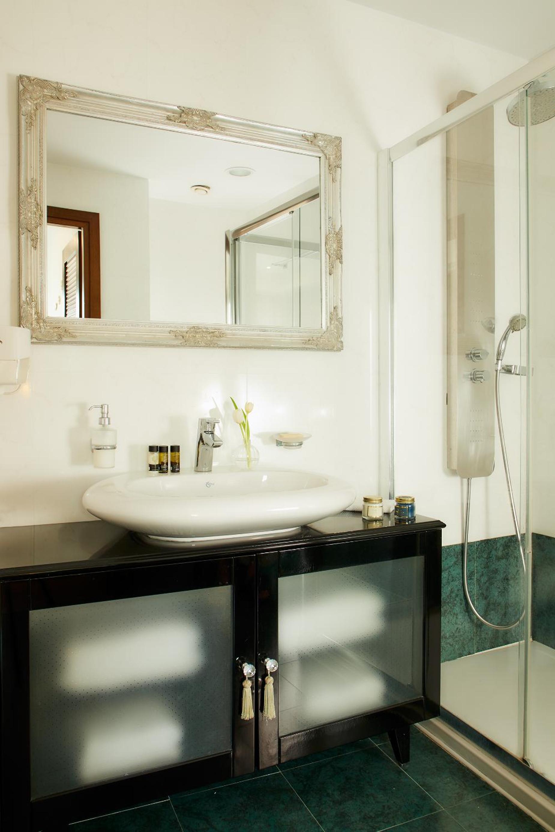 Superior Room - Photo 4