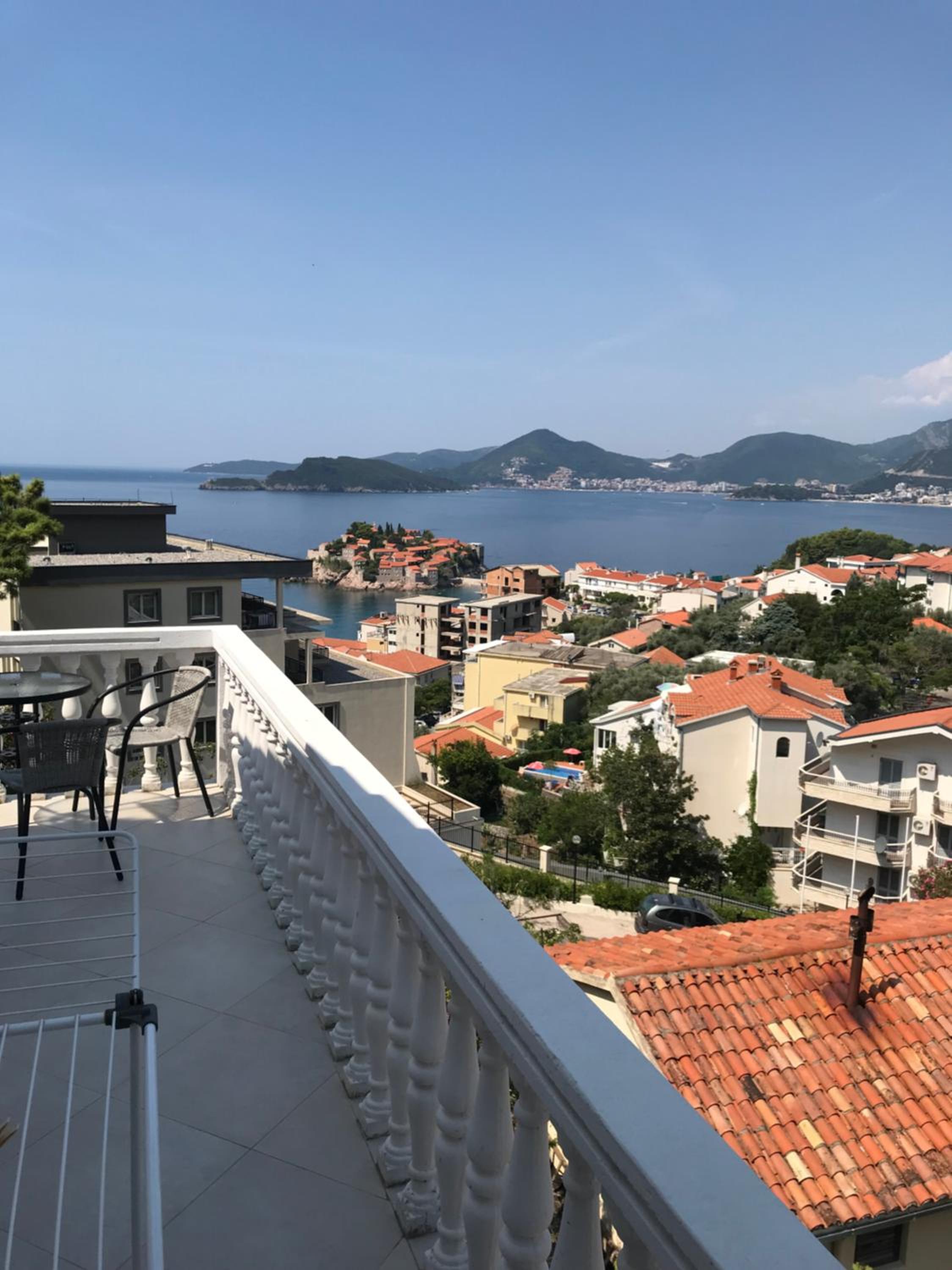 One-Bedroom Apartment with Balcony and Sea View