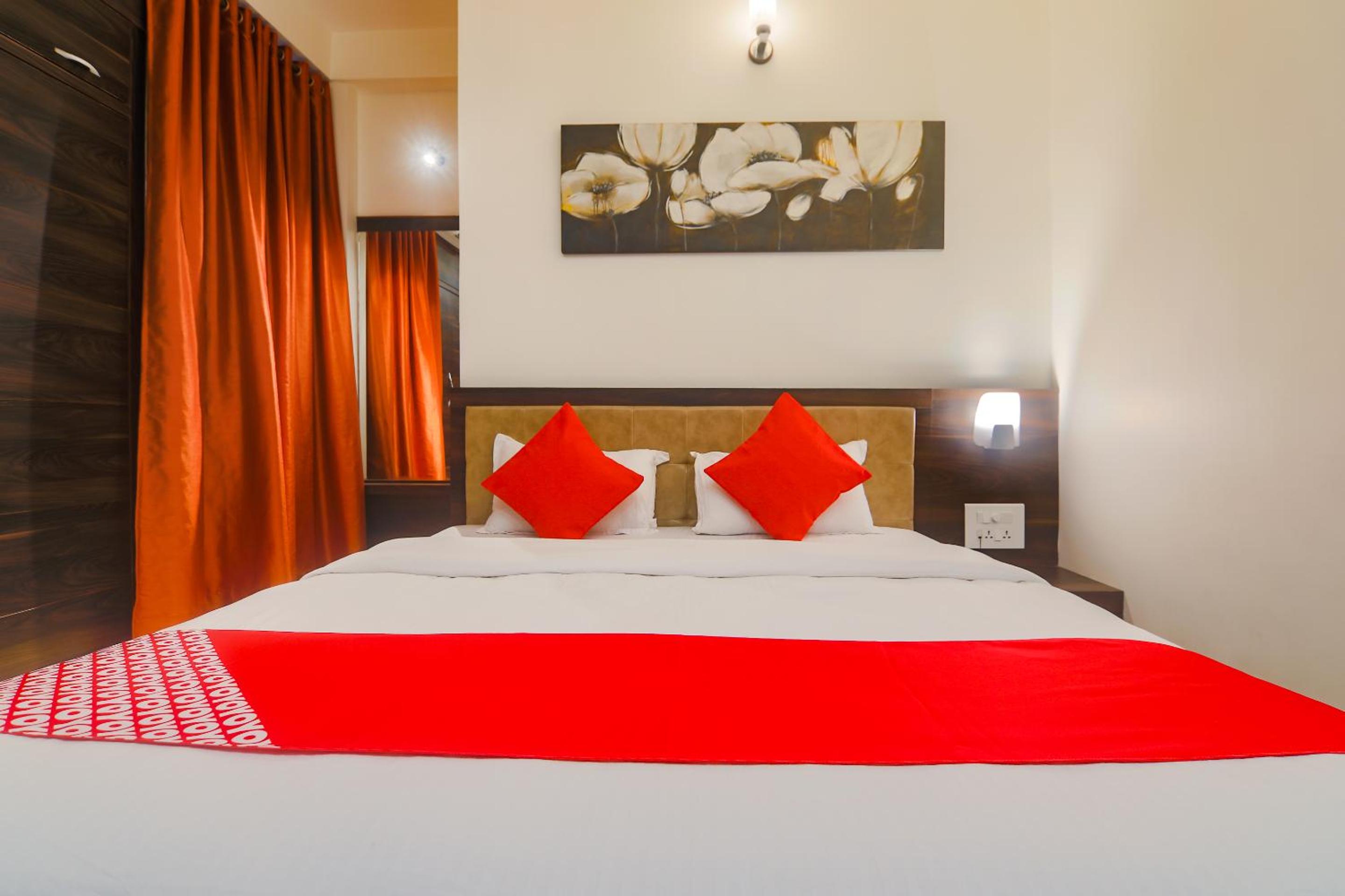 Deluxe Double Room - Photo 22