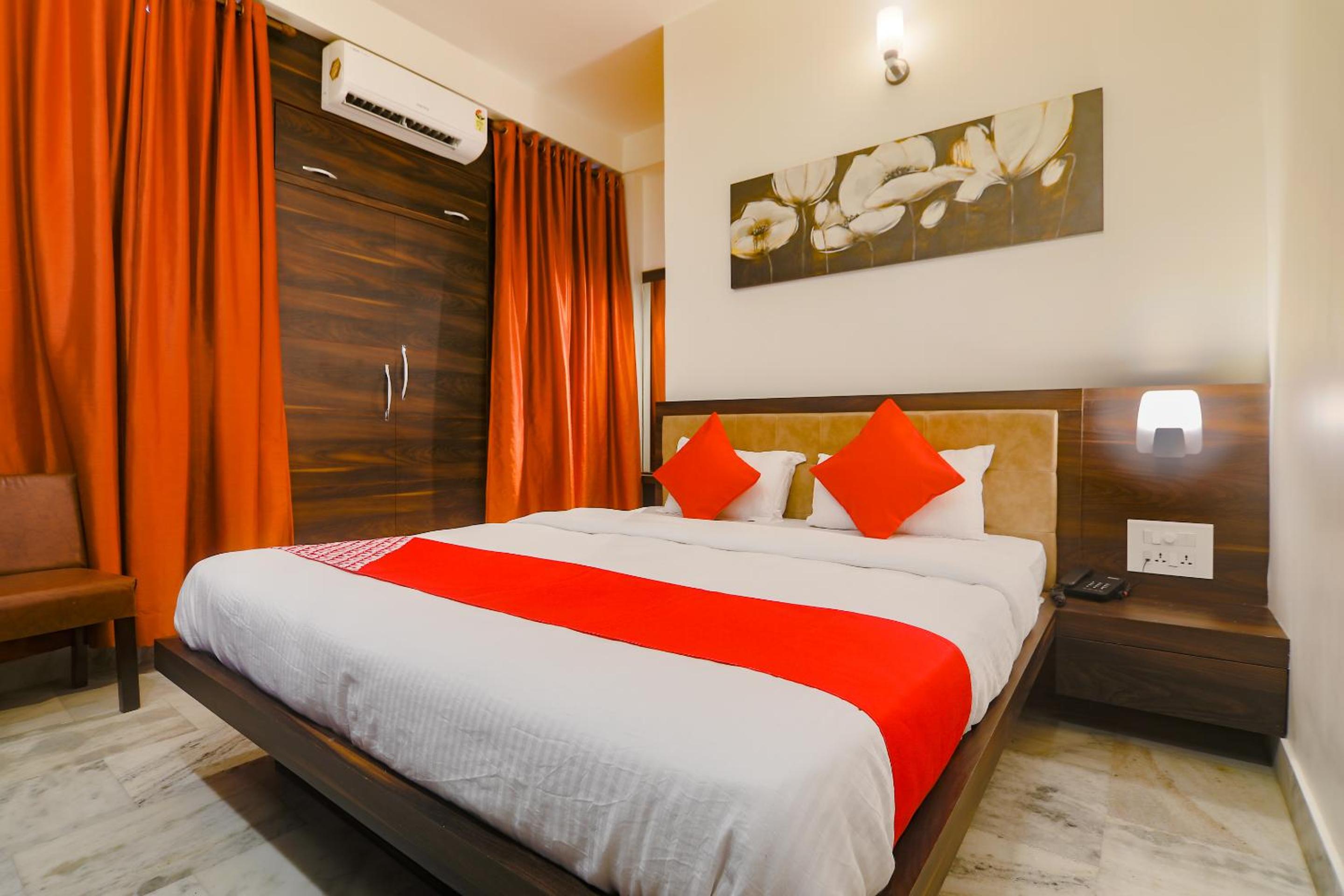 Deluxe Double Room - Photo 21
