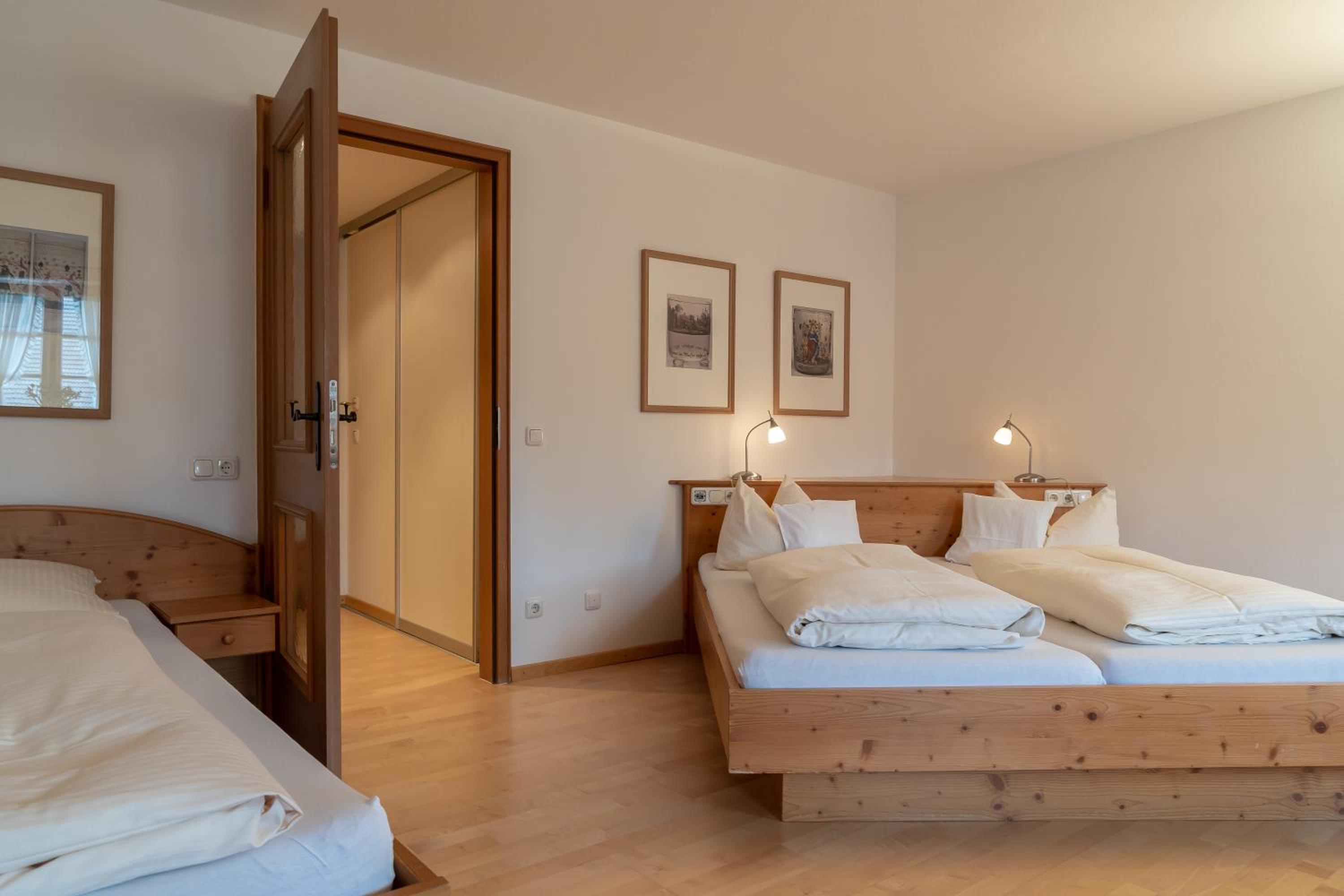 Triple Room with Private Bathroom photo 3