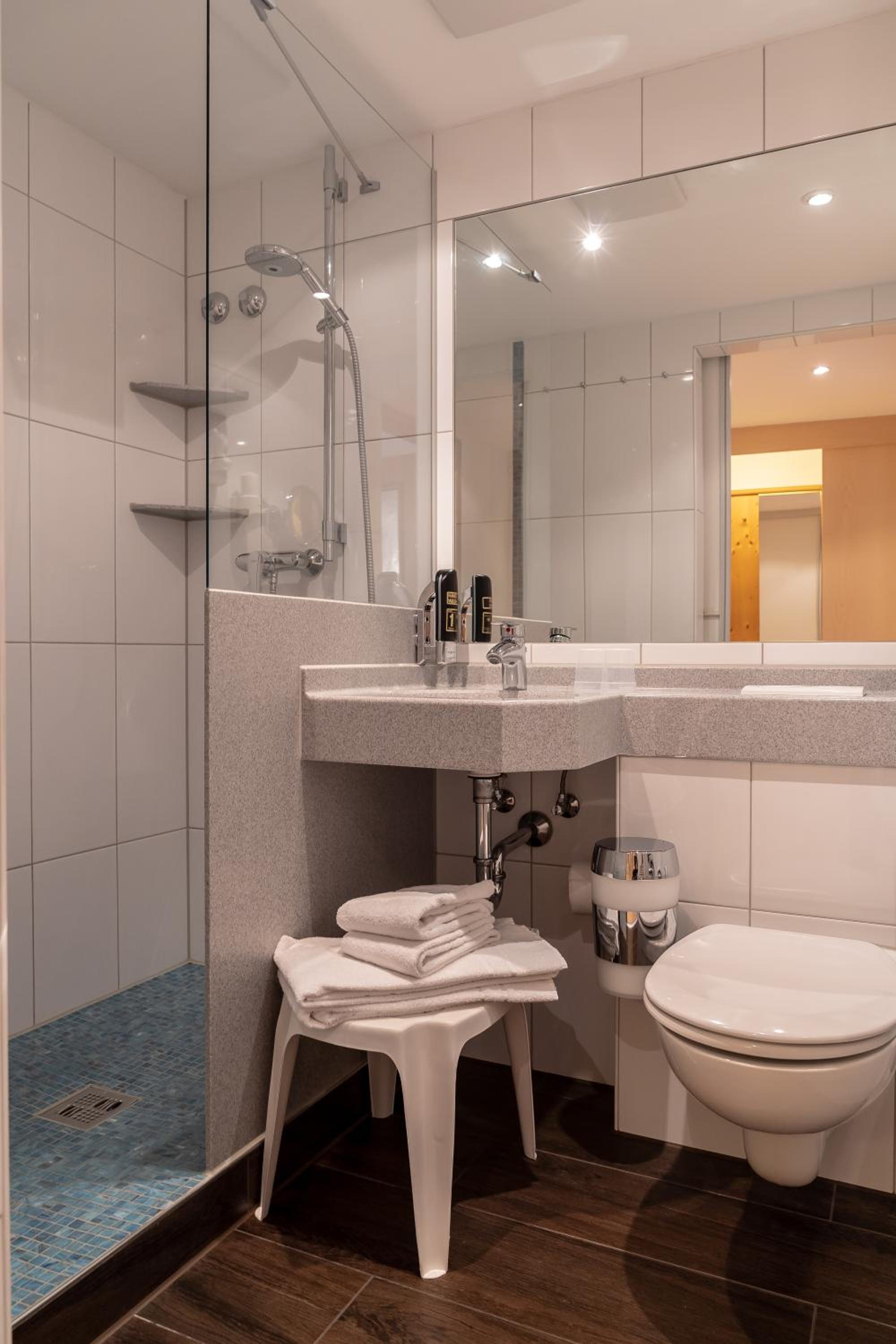 Triple Room with Private Bathroom photo 2