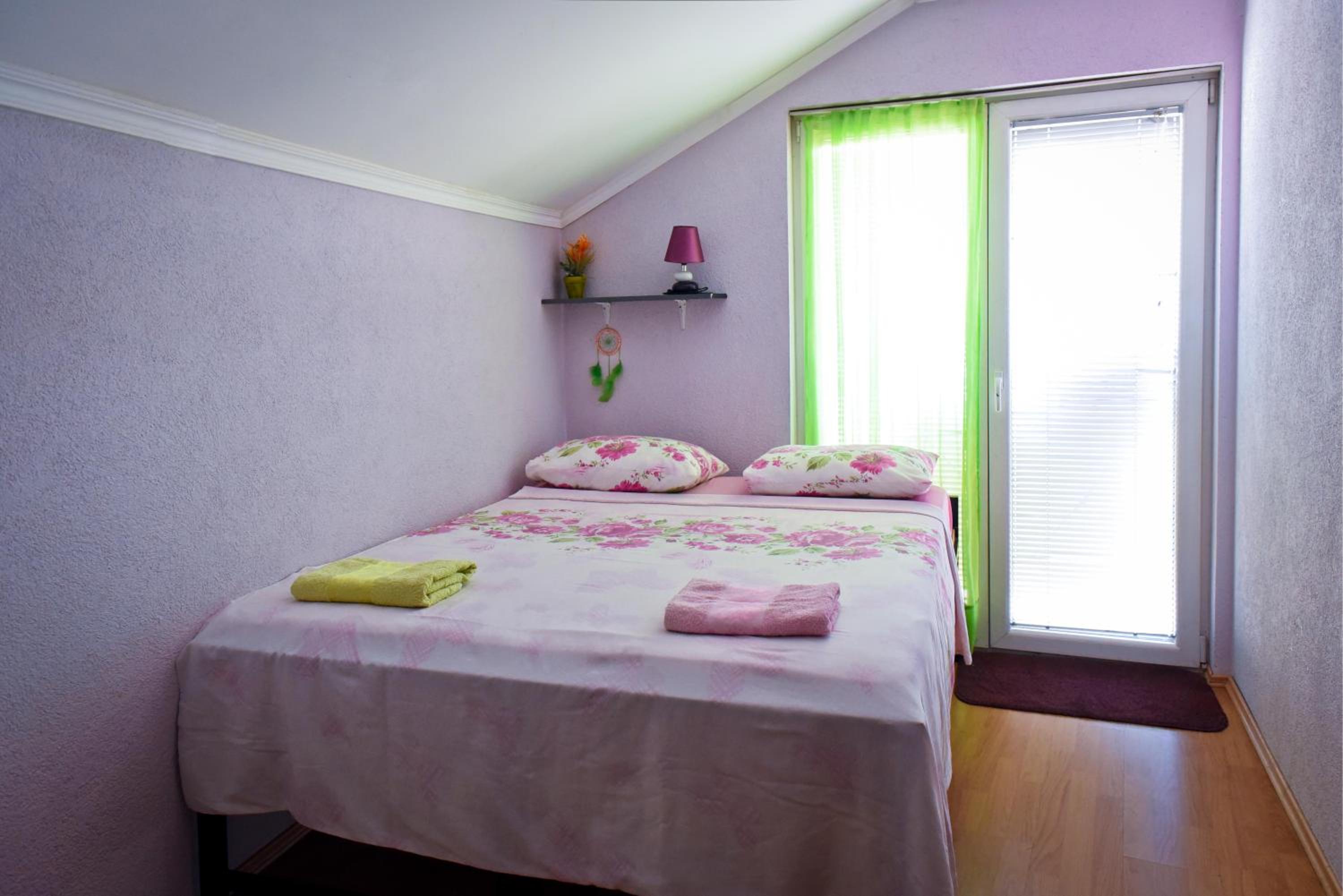 Double Room with Shared Bathroom photo 1