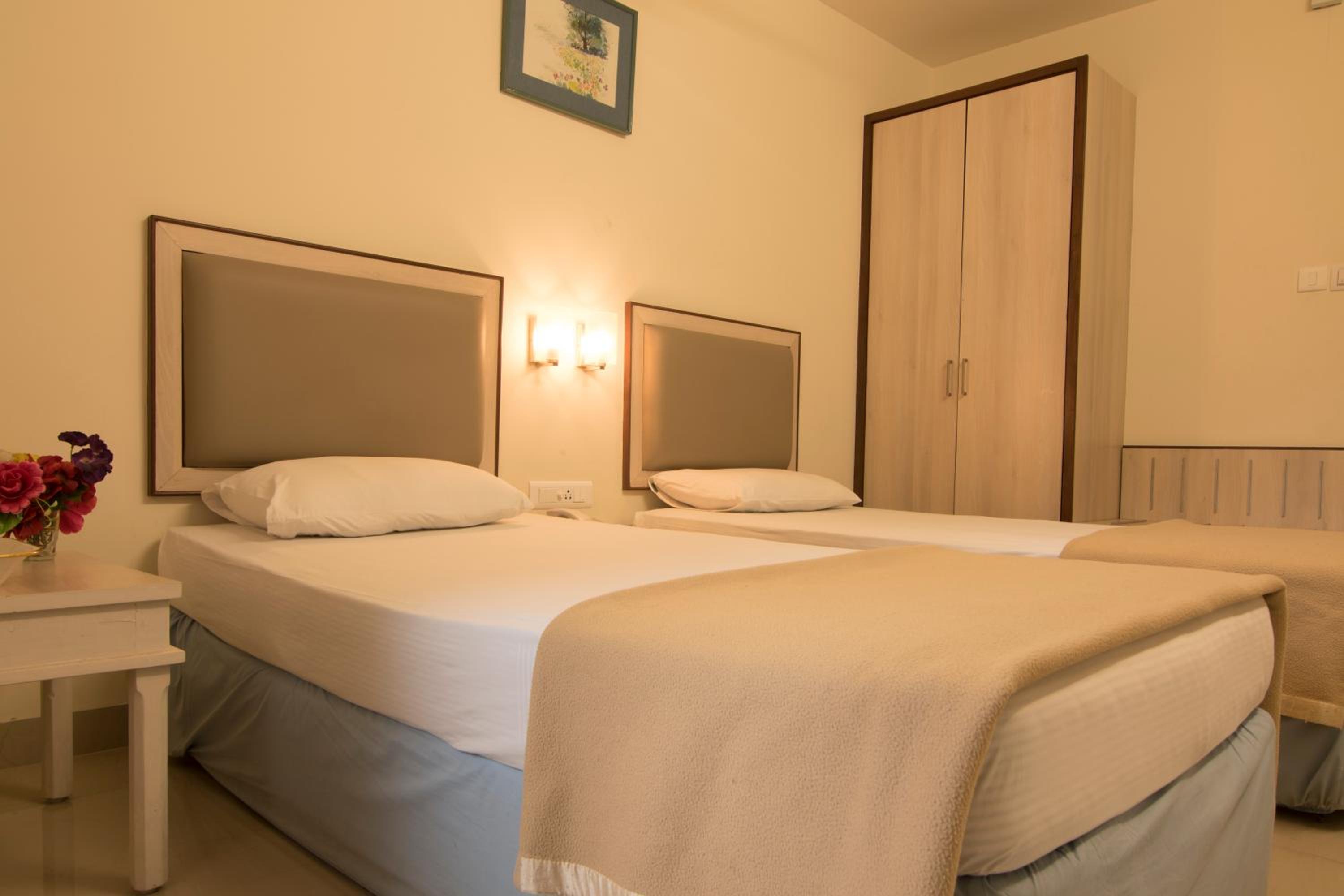 Double or Twin Room photo 2