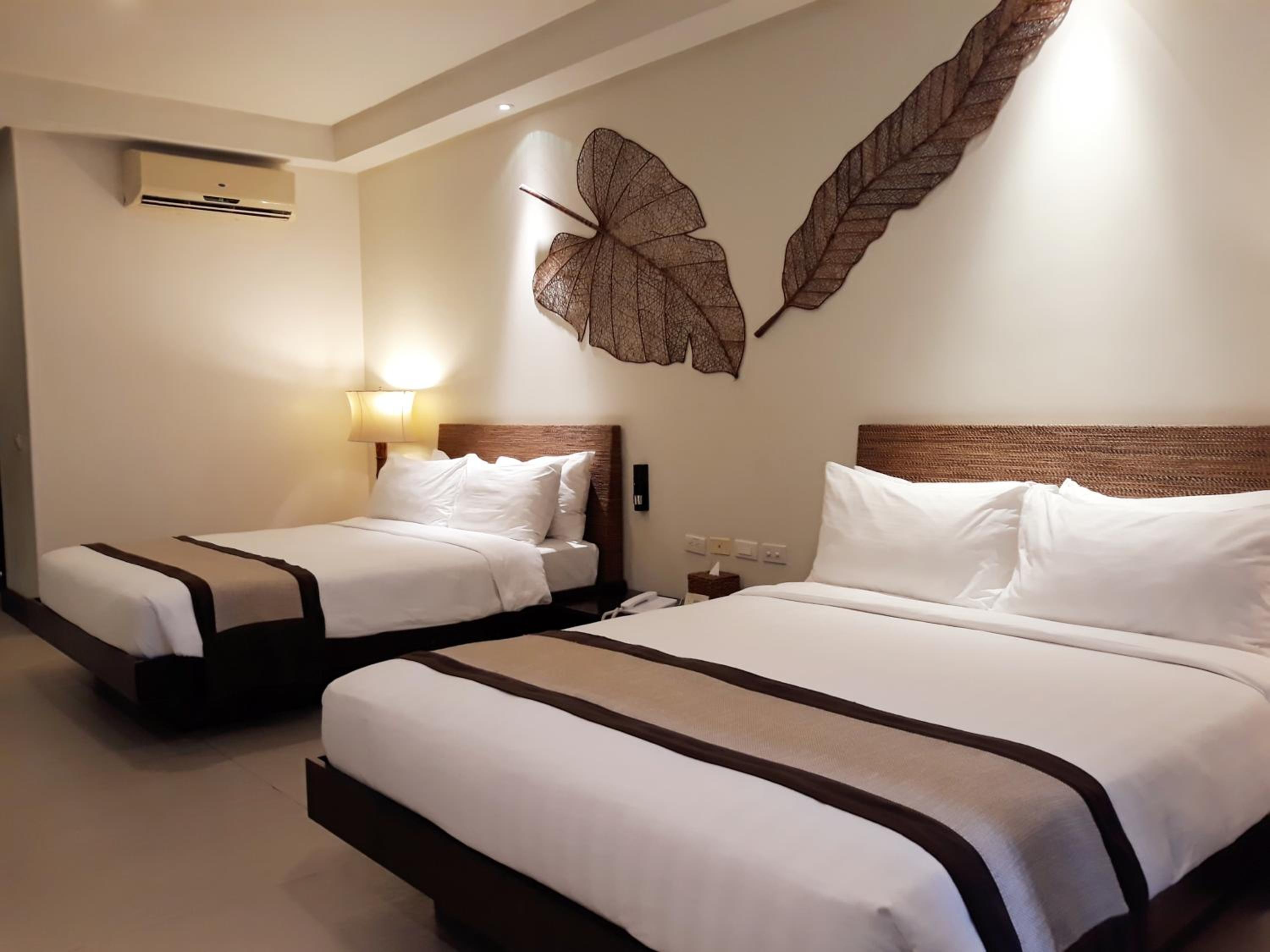 Standard Twin Room - Photo 2