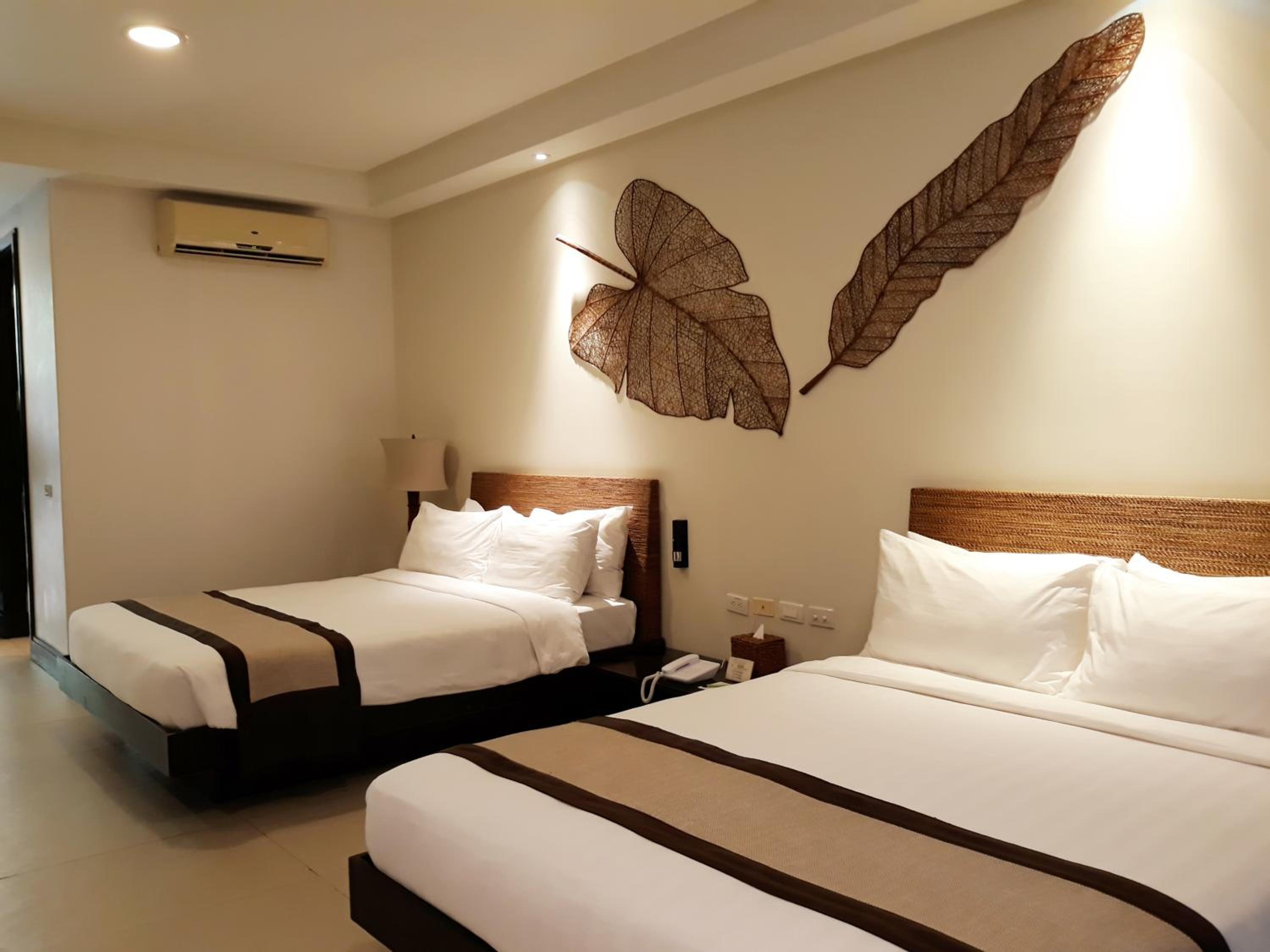 Standard Twin Room - Photo 6