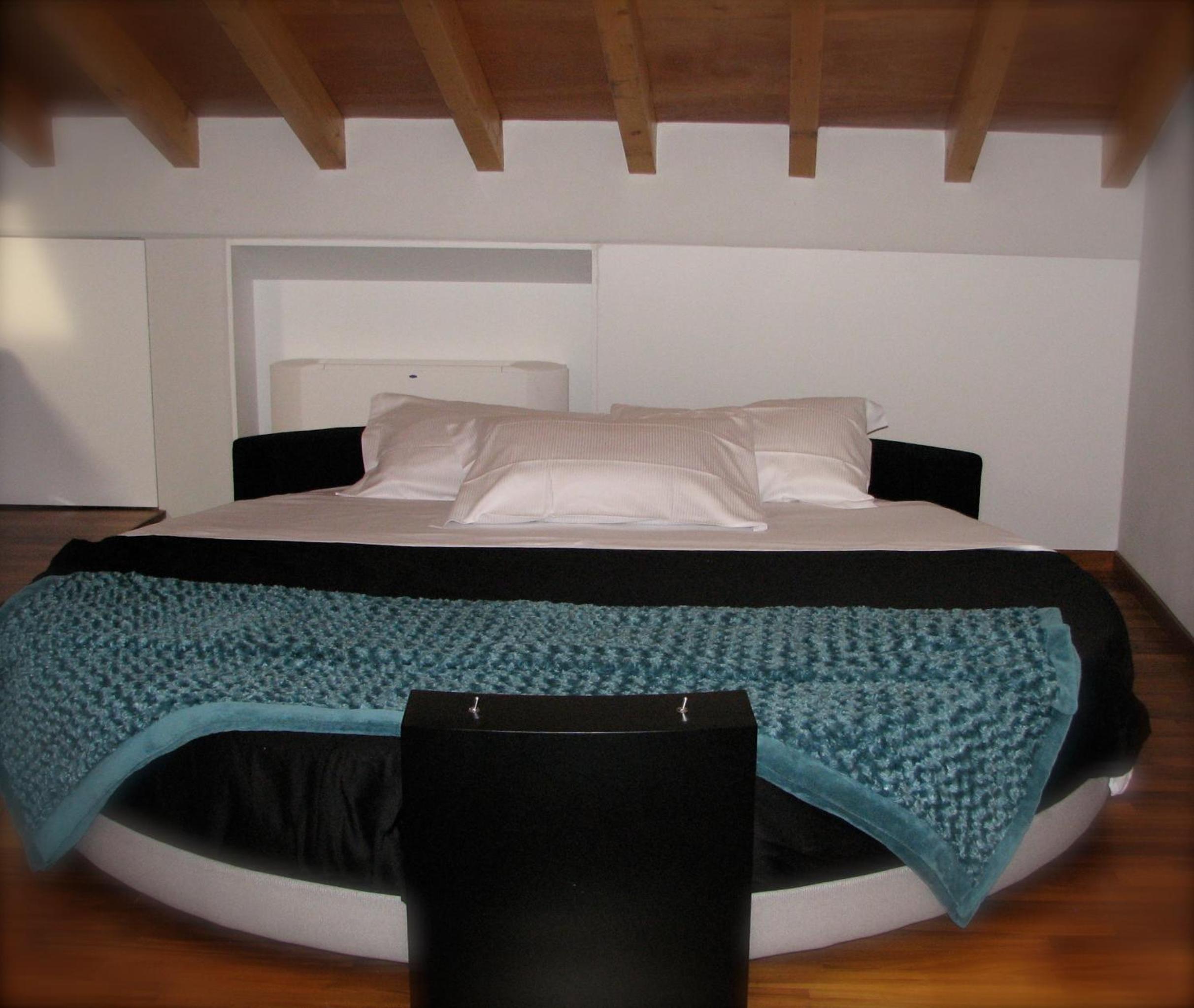 Deluxe Suite - Attic - Photo 7