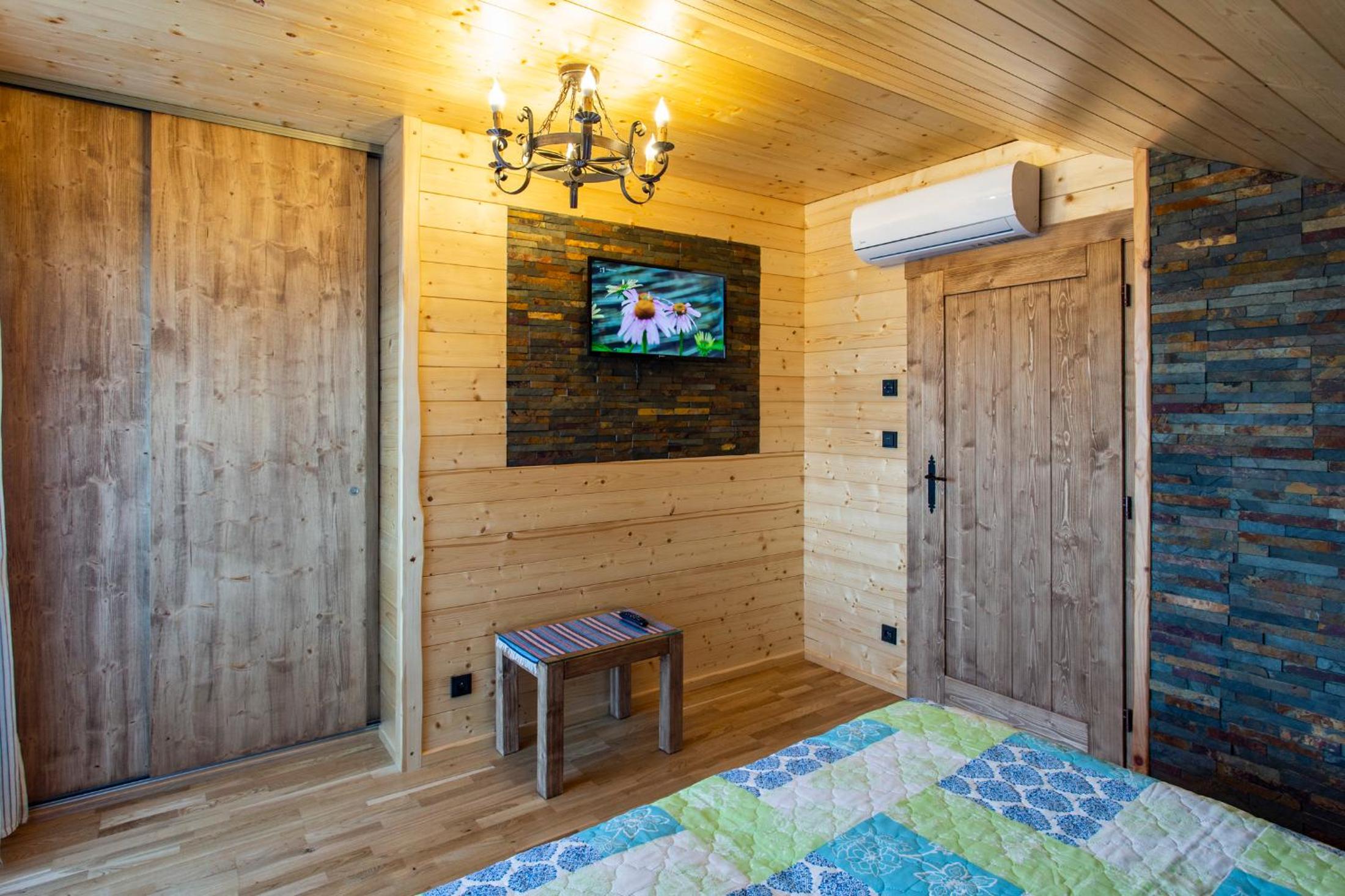 Two-Bedroom House photo 2