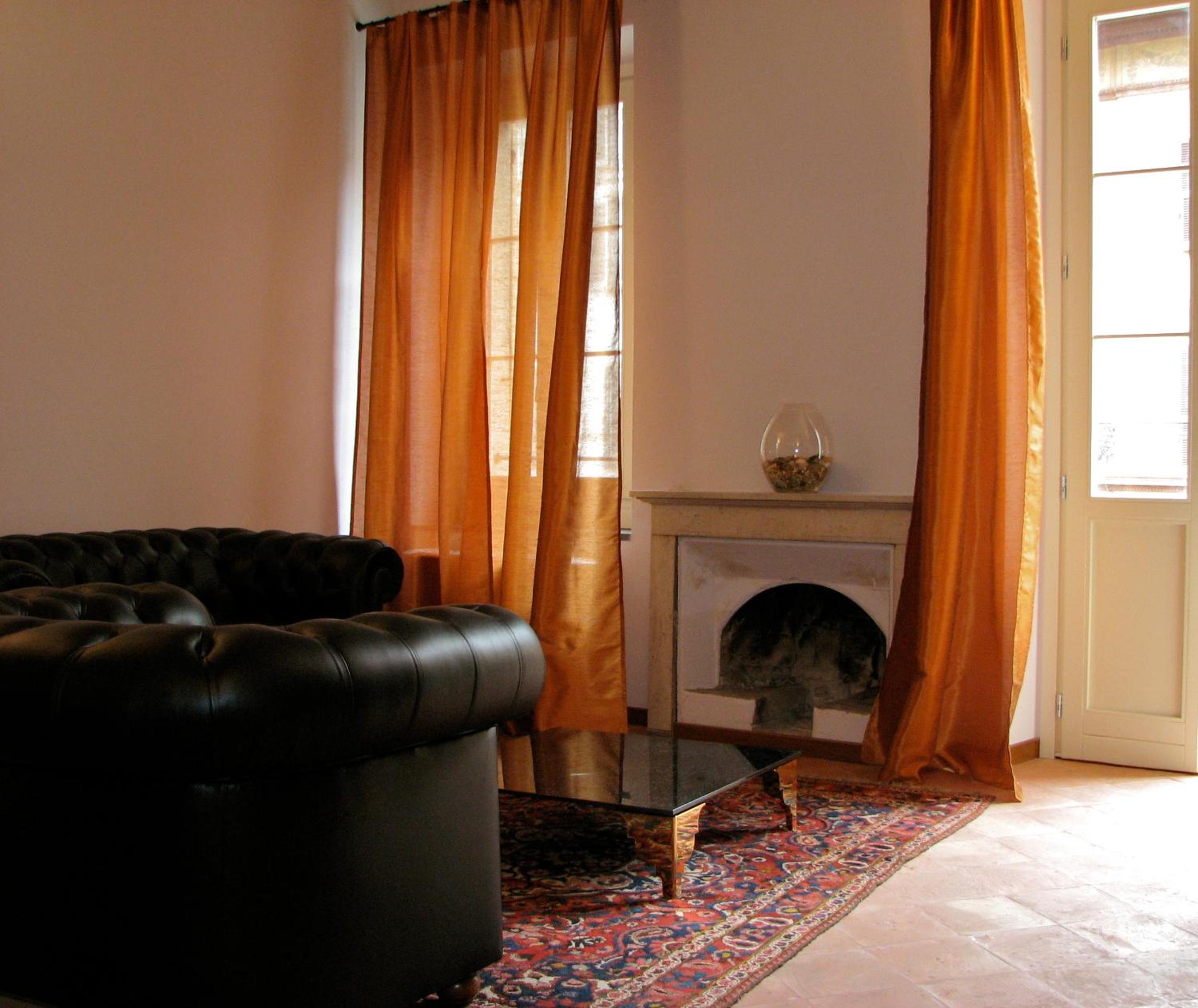 Superior One-Bedroom Suite with City View - Photo 3