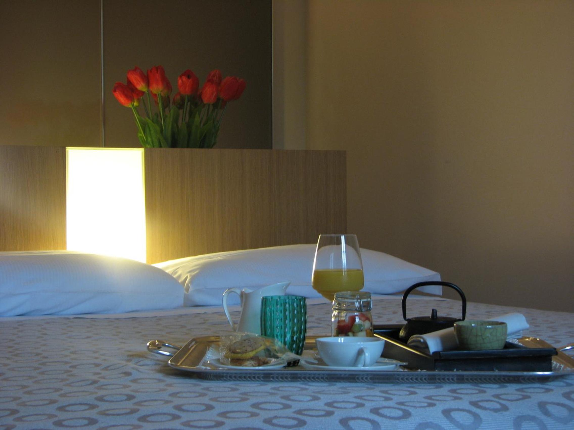 Superior One-Bedroom Apartment - Photo 4
