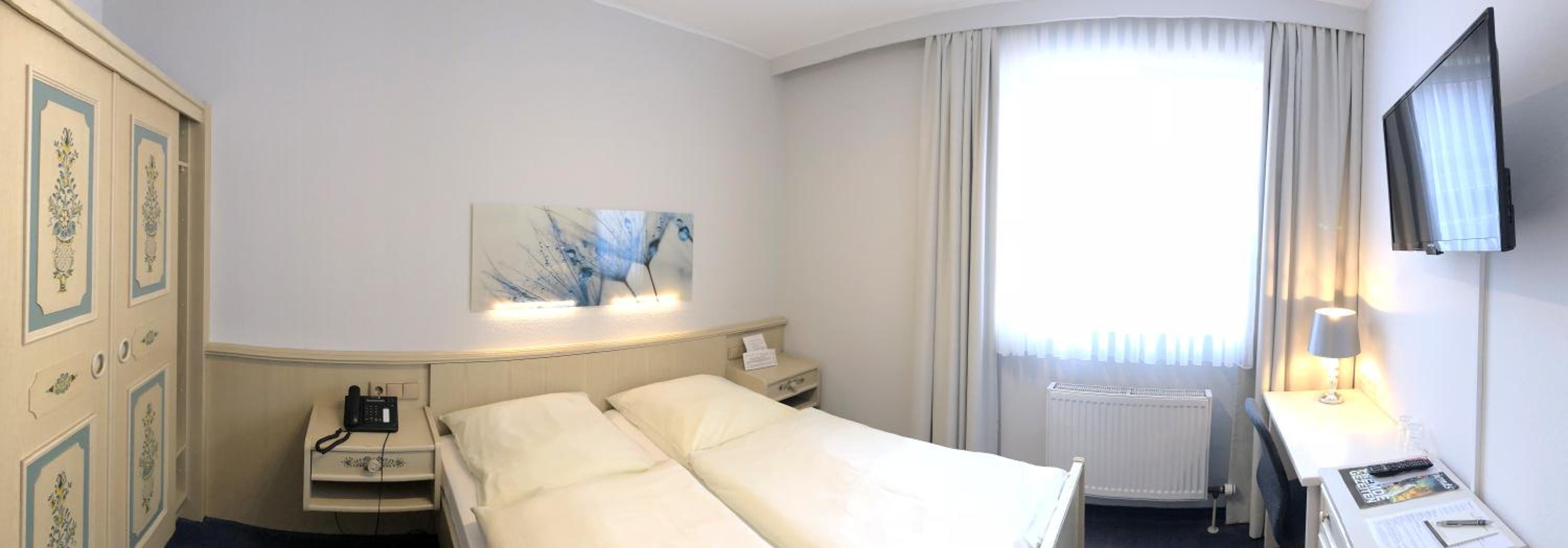 Economy Double Room photo 1
