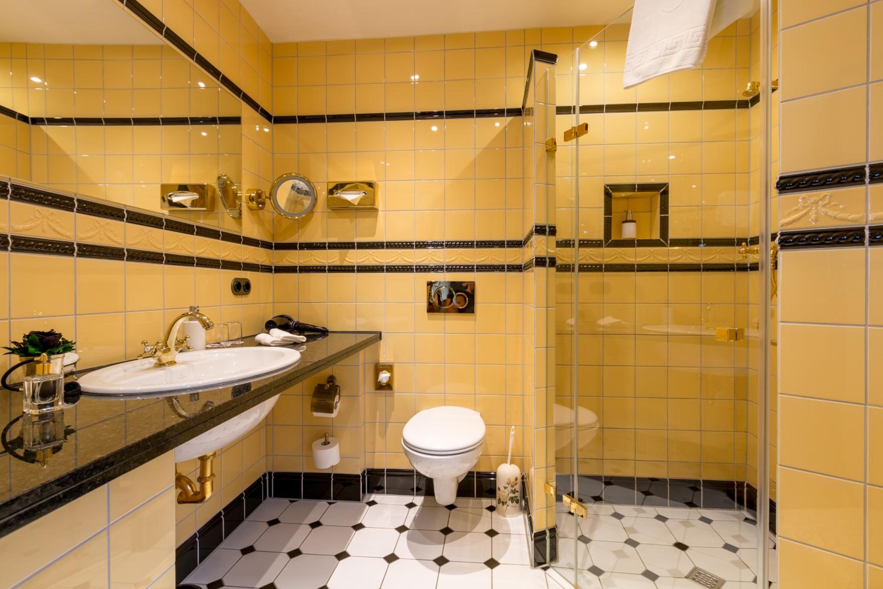 Duplex Suite - Photo 4